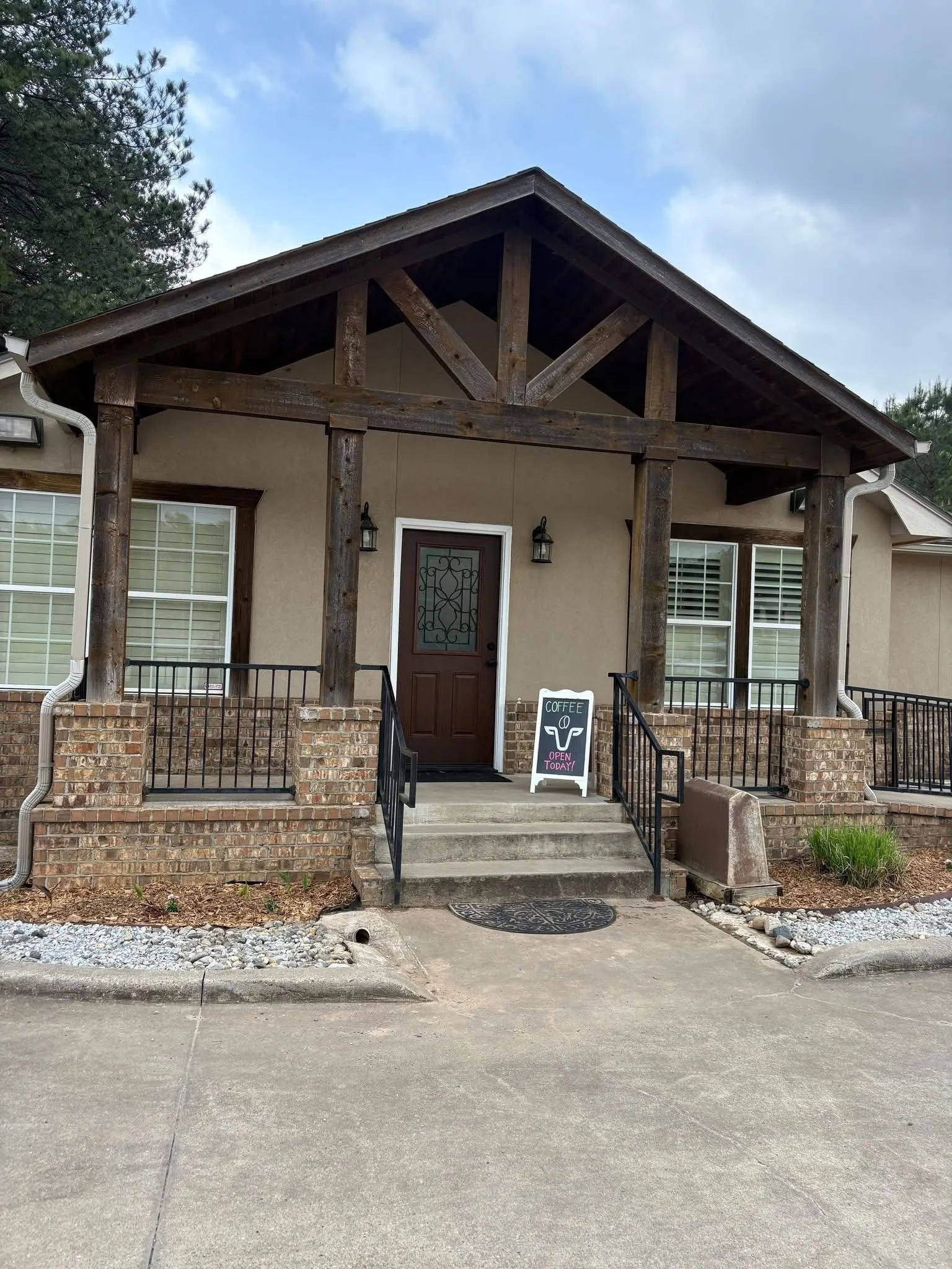 Office For Rent in Harrison County , 670 Spur 156, Waskom, Texas 75692, 0, 0, Garage spaces, 0 Sqft, built in 2007, New Construction - Complete, mls#20906578, Real Estate Agent in Waskom, Homes For Rent in Harrison county, Homes For Rent in Waskom, Realtor in Waskom Texas, Real Estate Brokerage Independent Realty Texas, Luminita Cordes Realtor