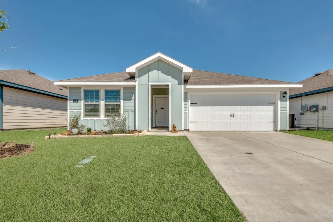 Single Family Residence For Sale in Collin County , 6427 Whitecap Drive, Princeton, Texas 75407, 4 Bedroom, 3 Bathroom, 2 Garage spaces, 2,025 Sqft, built in 2023, Preowned, mls#20902775, Real Estate Agent in Princeton, Homes For Sale in Collin county, Homes For Sale in Princeton, Realtor in Princeton Texas, Real Estate Brokerage Independent Realty Texas, Luminita Cordes Realtor