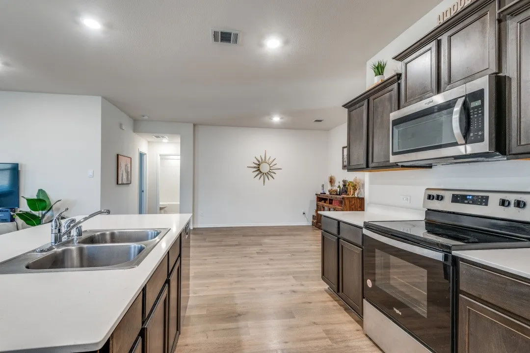 Single Family Residence For Sale in Collin County , 6427 Whitecap Drive, Princeton, Texas 75407, 4 Bedroom, 3 Bathroom, 2 Garage spaces, 2,025 Sqft, built in 2023, Preowned, mls#20902775, Real Estate Agent in Princeton, Homes For Sale in Collin county, Homes For Sale in Princeton, Realtor in Princeton Texas, Real Estate Brokerage Independent Realty Texas, Luminita Cordes Realtor