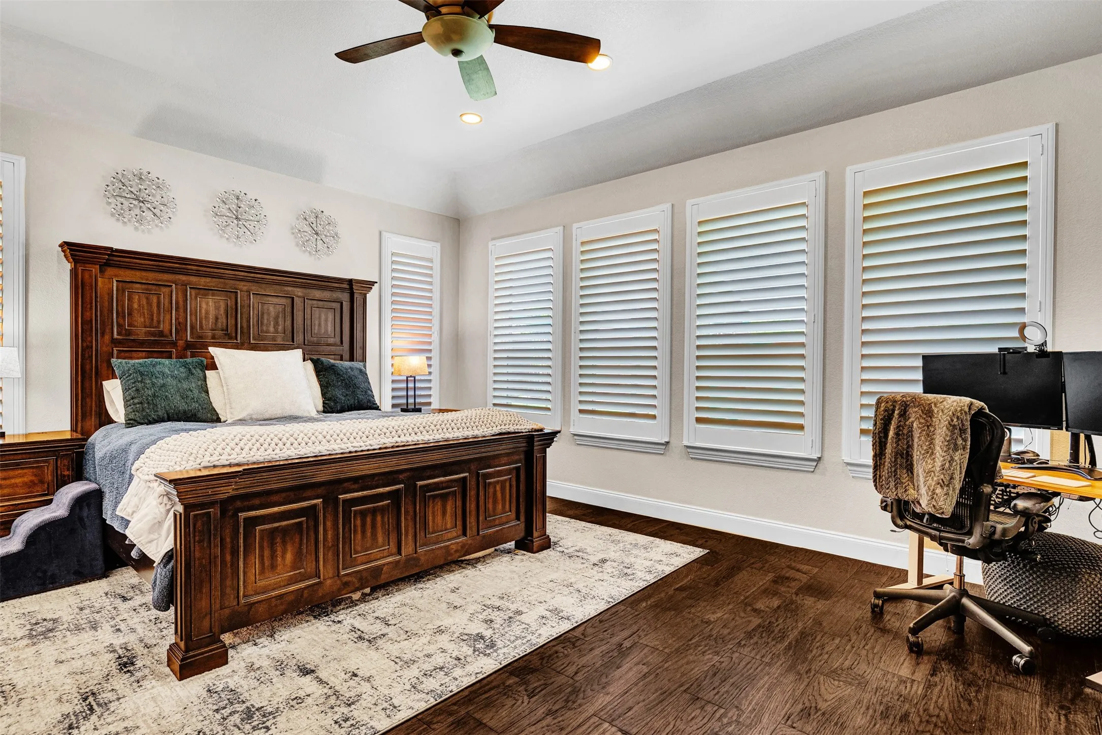 Single Family Residence For Sale in Collin County , 7808 Dawson Creek Drive, Mc Kinney, Texas 75071, 6 Bedroom, 5 Bathroom, 2 Garage spaces, 3,919 Sqft, built in 2012, Preowned, mls#20897411, Real Estate Agent in Mc Kinney, Homes For Sale in Collin county, Homes For Sale in Mc Kinney, Realtor in Mc Kinney Texas, Real Estate Brokerage Independent Realty Texas, Luminita Cordes Realtor