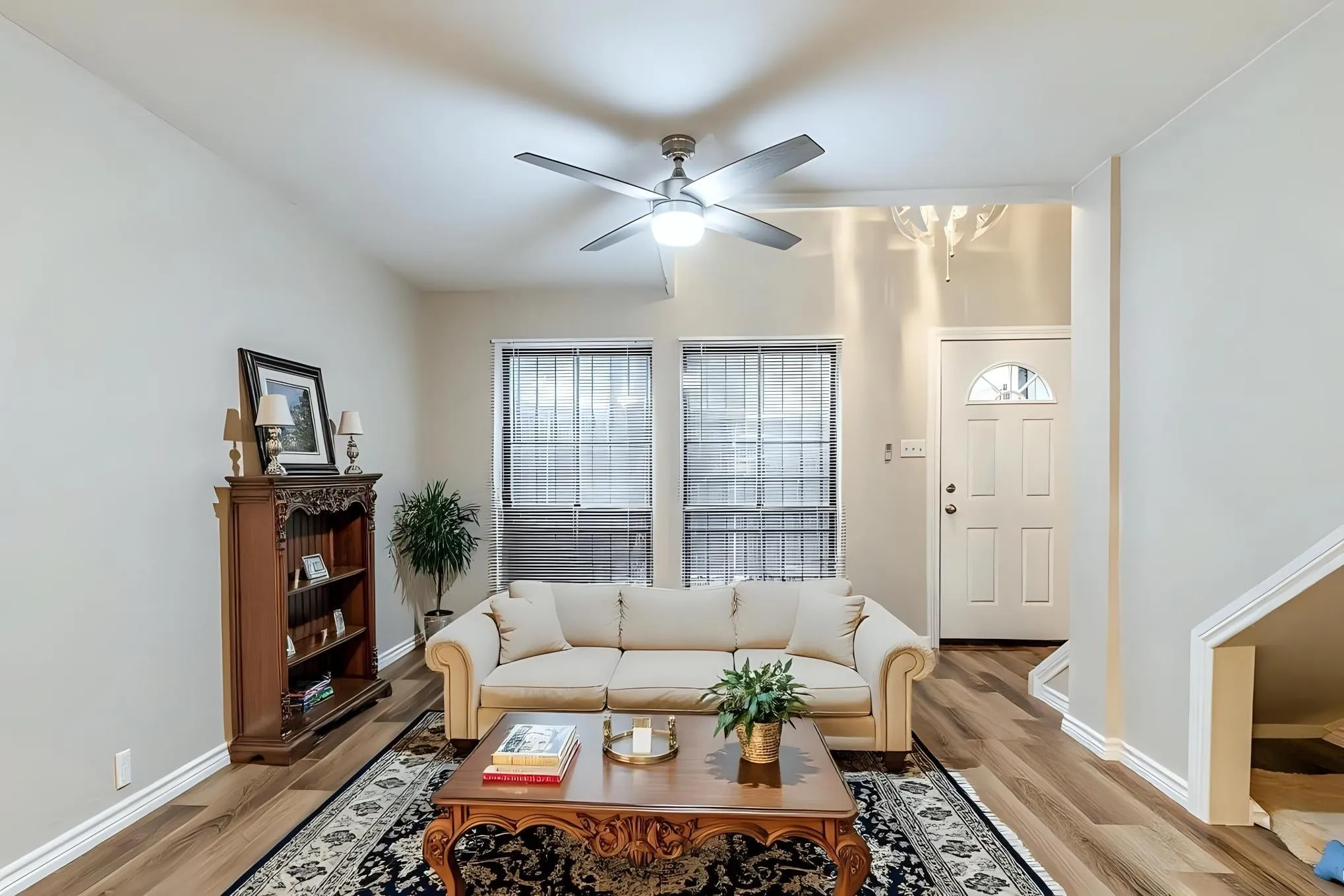 Condominium For Sale in Dallas County , 4640 Country Creek Drive #1254, Dallas, Texas 75236, 1 Bedroom, 1 Bathroom, Garage spaces, 739 Sqft, built in 1974, mls#20907896, Real Estate Agent in Dallas, Homes For Sale in Dallas county, Homes For Sale in Dallas, Realtor in Dallas Texas, Real Estate Brokerage Independent Realty Texas, Luminita Cordes Realtor