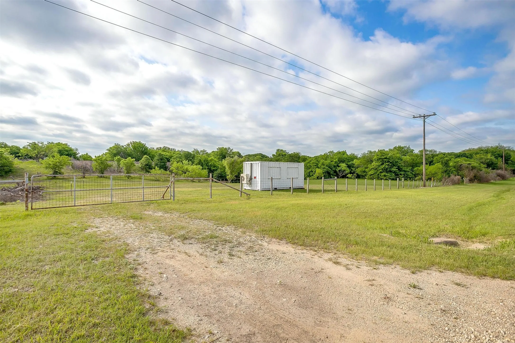 Business For Sale in Hill County , TBD TX-174, Blum, Texas 76627, 0, 0, Garage spaces, 180 Sqft, built in 0, Preowned, Price $179,000, mls#20908430, Real Estate Agent in Blum, Homes For Sale in Hill county, Homes For Sale in Blum, Realtor in Blum Texas, Real Estate Brokerage Independent Realty Texas, Luminita Cordes Realtor