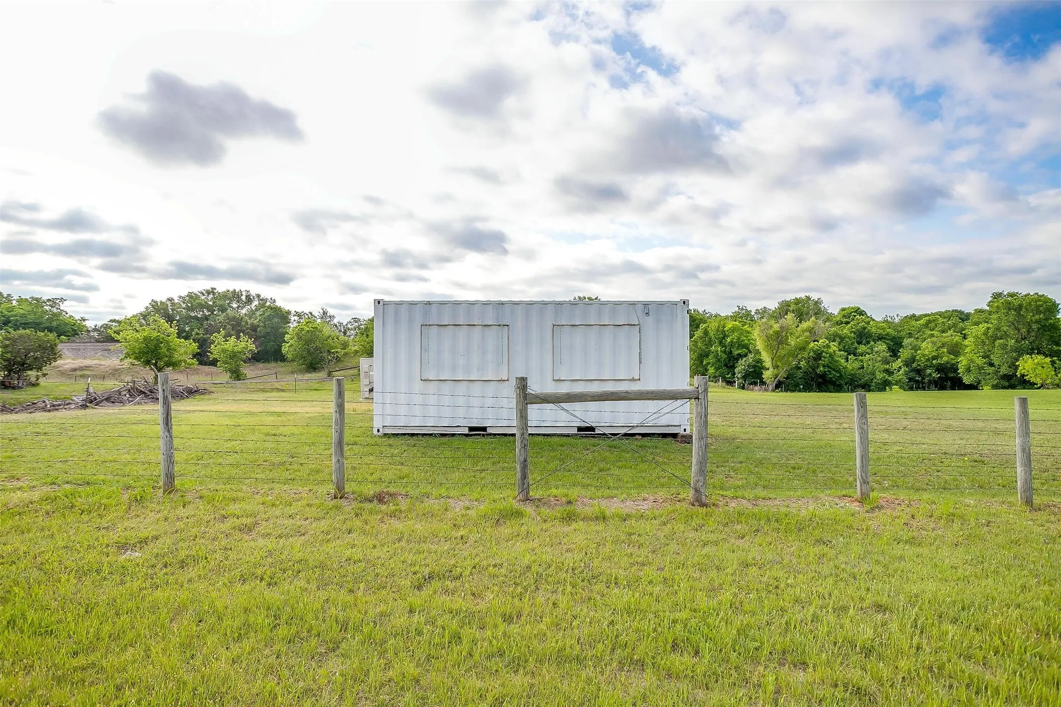 Business For Sale in Hill County , TBD TX-174, Blum, Texas 76627, 0, 0, Garage spaces, 180 Sqft, built in 0, Preowned, Price $179,000, mls#20908430, Real Estate Agent in Blum, Homes For Sale in Hill county, Homes For Sale in Blum, Realtor in Blum Texas, Real Estate Brokerage Independent Realty Texas, Luminita Cordes Realtor
