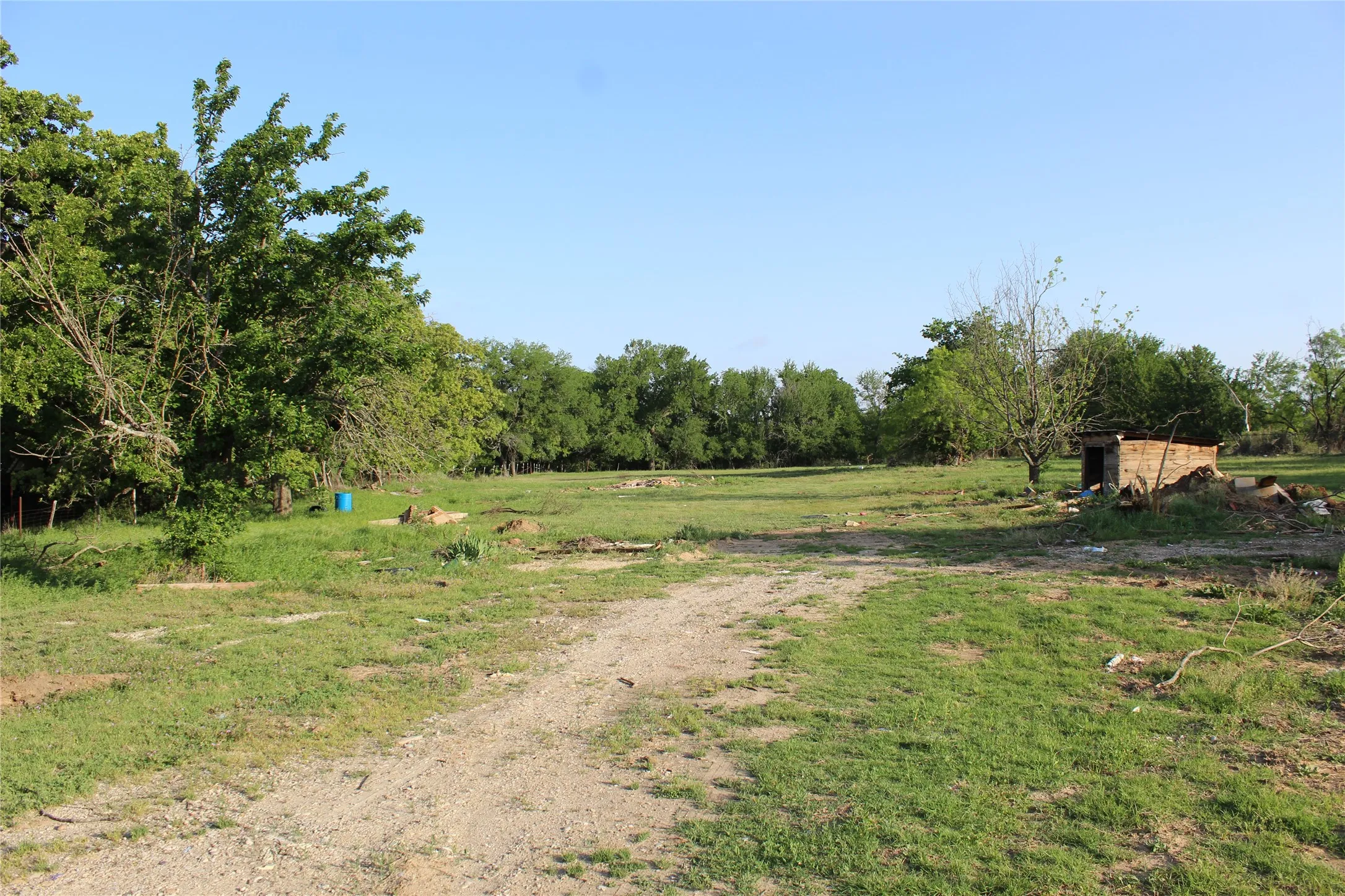 Unimproved Land For Sale in Erath County , 701 S Drew Avenue, Stephenville, Texas 76401, 0, 0, Garage spaces, 0 Sqft, built in 1949, mls#20907061, Real Estate Agent in Stephenville, Homes For Sale in Erath county, Homes For Sale in Stephenville, Realtor in Stephenville Texas, Real Estate Brokerage Independent Realty Texas, Luminita Cordes Realtor
