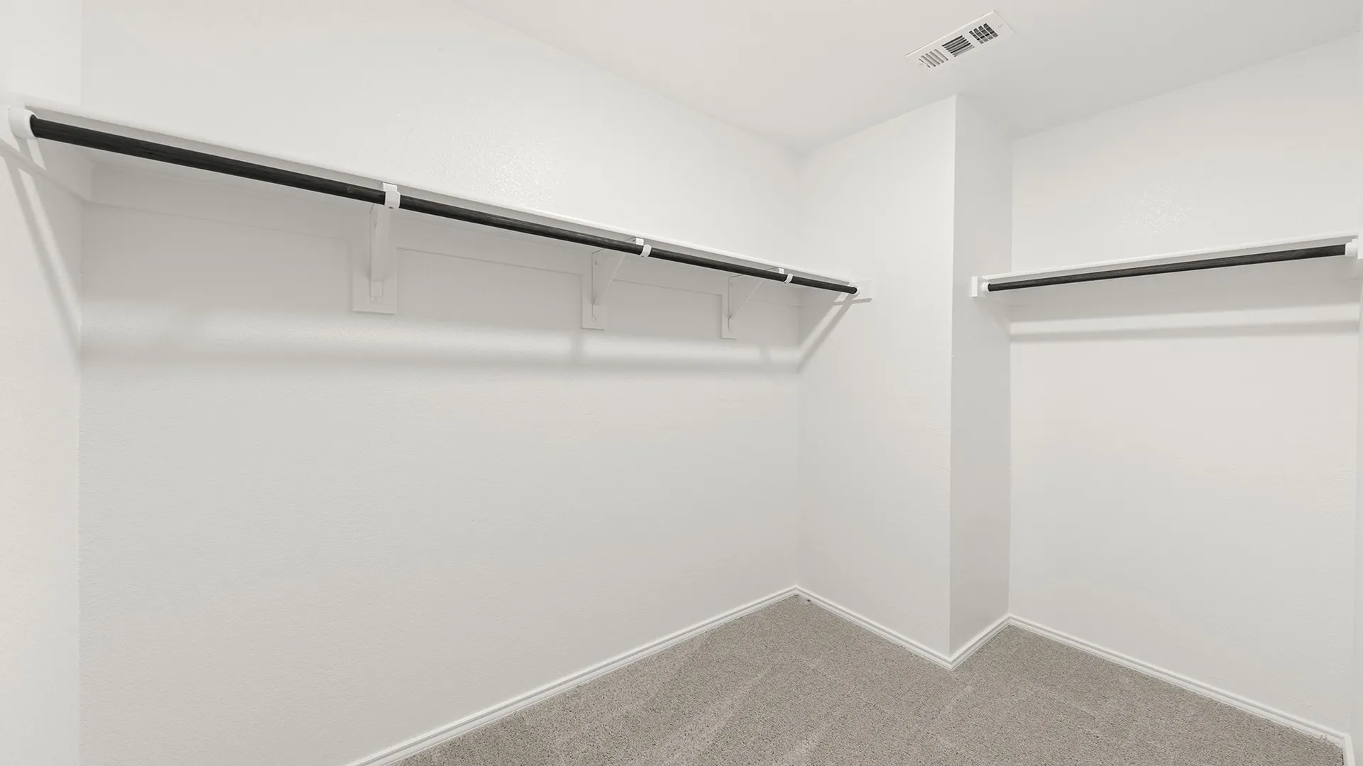 21. 3705 Star Mesa - Closet