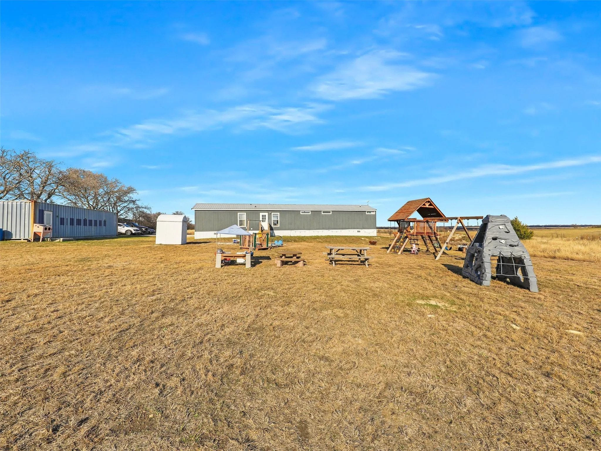 Mobile Home For Sale in Denton County , 16384 FM 1173, Krum, Texas 76249, 3 Bedroom, 2 Bathroom, Garage spaces, 1,140 Sqft, built in 2021, Preowned, mls#20905038, Real Estate Agent in Krum, Homes For Sale in Denton county, Homes For Sale in Krum, Realtor in Krum Texas, Real Estate Brokerage Independent Realty Texas, Luminita Cordes Realtor