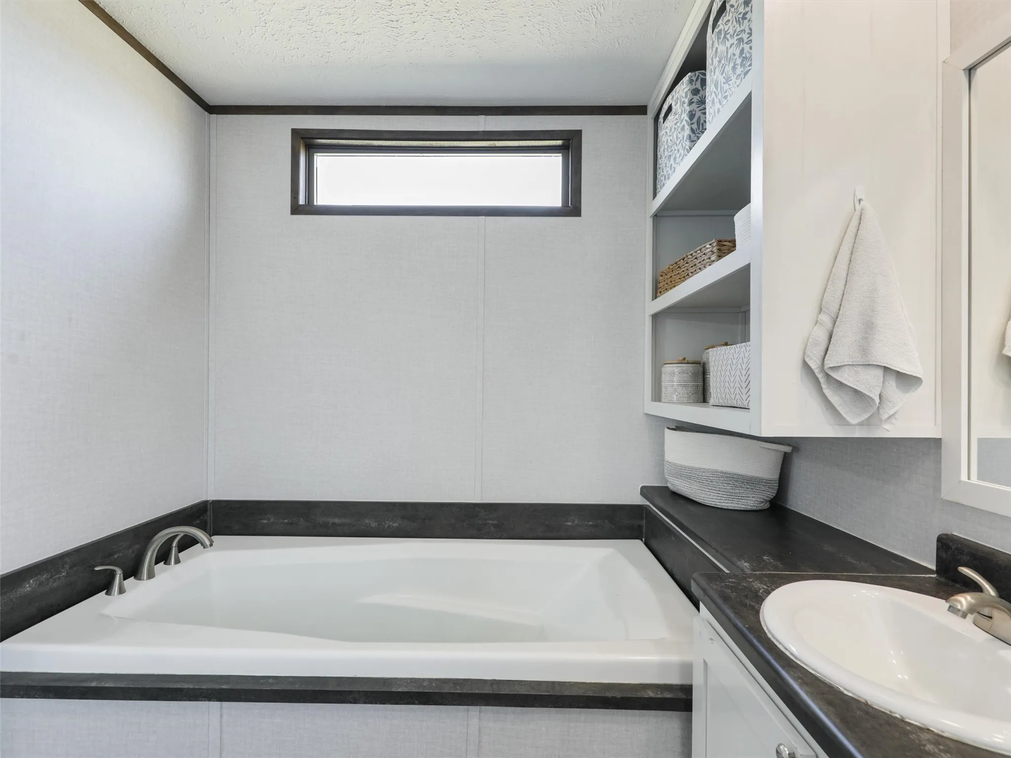 Mobile Home For Sale in Denton County , 16384 FM 1173, Krum, Texas 76249, 3 Bedroom, 2 Bathroom, Garage spaces, 1,140 Sqft, built in 2021, Preowned, mls#20905038, Real Estate Agent in Krum, Homes For Sale in Denton county, Homes For Sale in Krum, Realtor in Krum Texas, Real Estate Brokerage Independent Realty Texas, Luminita Cordes Realtor