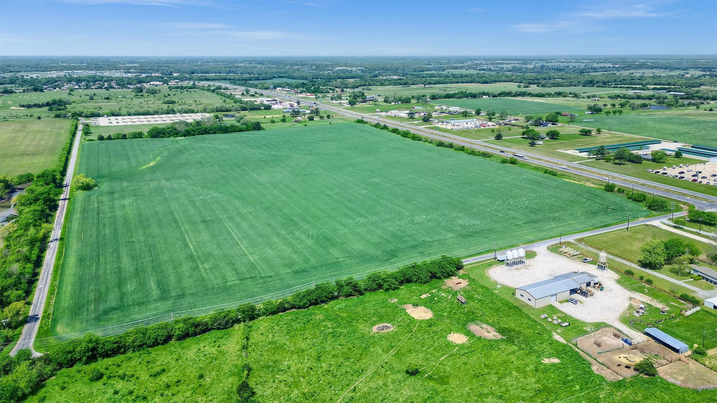 Drone / aerial view featuring a rural view