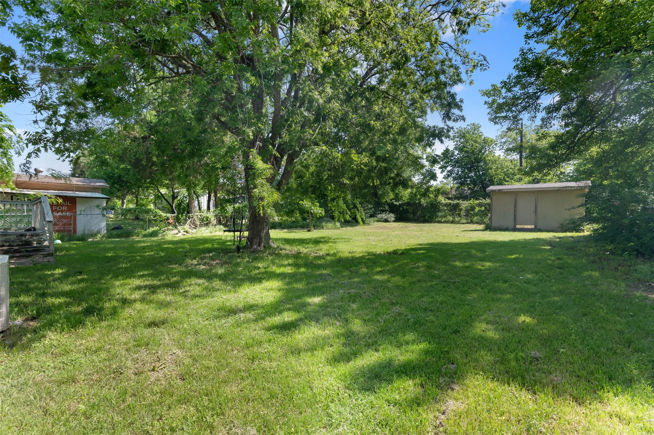 Single Family Residence For Sale in Dallas County , 5344 Larimore Lane, Dallas, Texas 75236, 3 Bedroom, 2 Bathroom, Garage spaces, 1,160 Sqft, built in 2004, Preowned, mls#20909981, Real Estate Agent in Dallas, Homes For Sale in Dallas county, Homes For Sale in Dallas, Realtor in Dallas Texas, Real Estate Brokerage Independent Realty Texas, Luminita Cordes Realtor