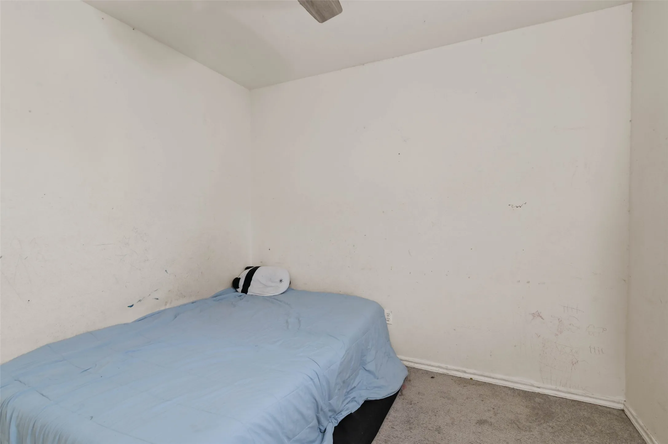 Single Family Residence For Sale in Dallas County , 5344 Larimore Lane, Dallas, Texas 75236, 3 Bedroom, 2 Bathroom, Garage spaces, 1,160 Sqft, built in 2004, Preowned, mls#20909981, Real Estate Agent in Dallas, Homes For Sale in Dallas county, Homes For Sale in Dallas, Realtor in Dallas Texas, Real Estate Brokerage Independent Realty Texas, Luminita Cordes Realtor