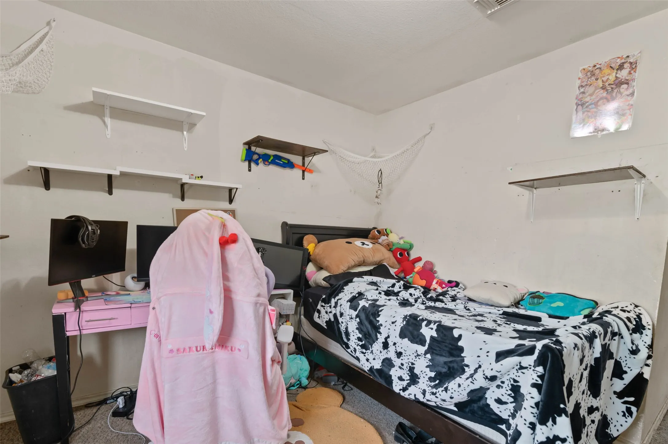 Single Family Residence For Sale in Dallas County , 5344 Larimore Lane, Dallas, Texas 75236, 3 Bedroom, 2 Bathroom, Garage spaces, 1,160 Sqft, built in 2004, Preowned, mls#20909981, Real Estate Agent in Dallas, Homes For Sale in Dallas county, Homes For Sale in Dallas, Realtor in Dallas Texas, Real Estate Brokerage Independent Realty Texas, Luminita Cordes Realtor