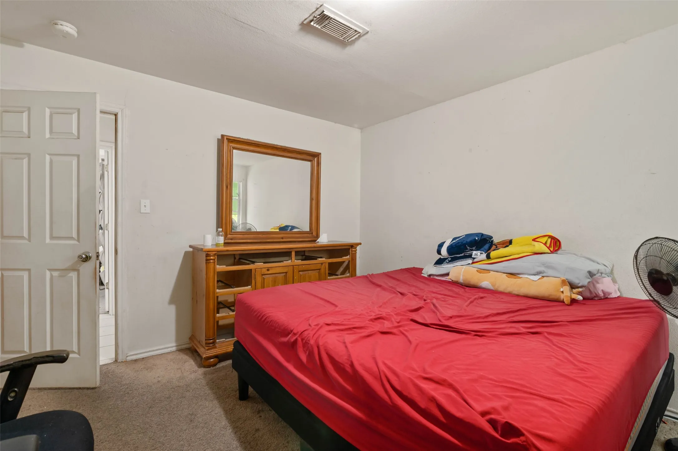Single Family Residence For Sale in Dallas County , 5344 Larimore Lane, Dallas, Texas 75236, 3 Bedroom, 2 Bathroom, Garage spaces, 1,160 Sqft, built in 2004, Preowned, mls#20909981, Real Estate Agent in Dallas, Homes For Sale in Dallas county, Homes For Sale in Dallas, Realtor in Dallas Texas, Real Estate Brokerage Independent Realty Texas, Luminita Cordes Realtor
