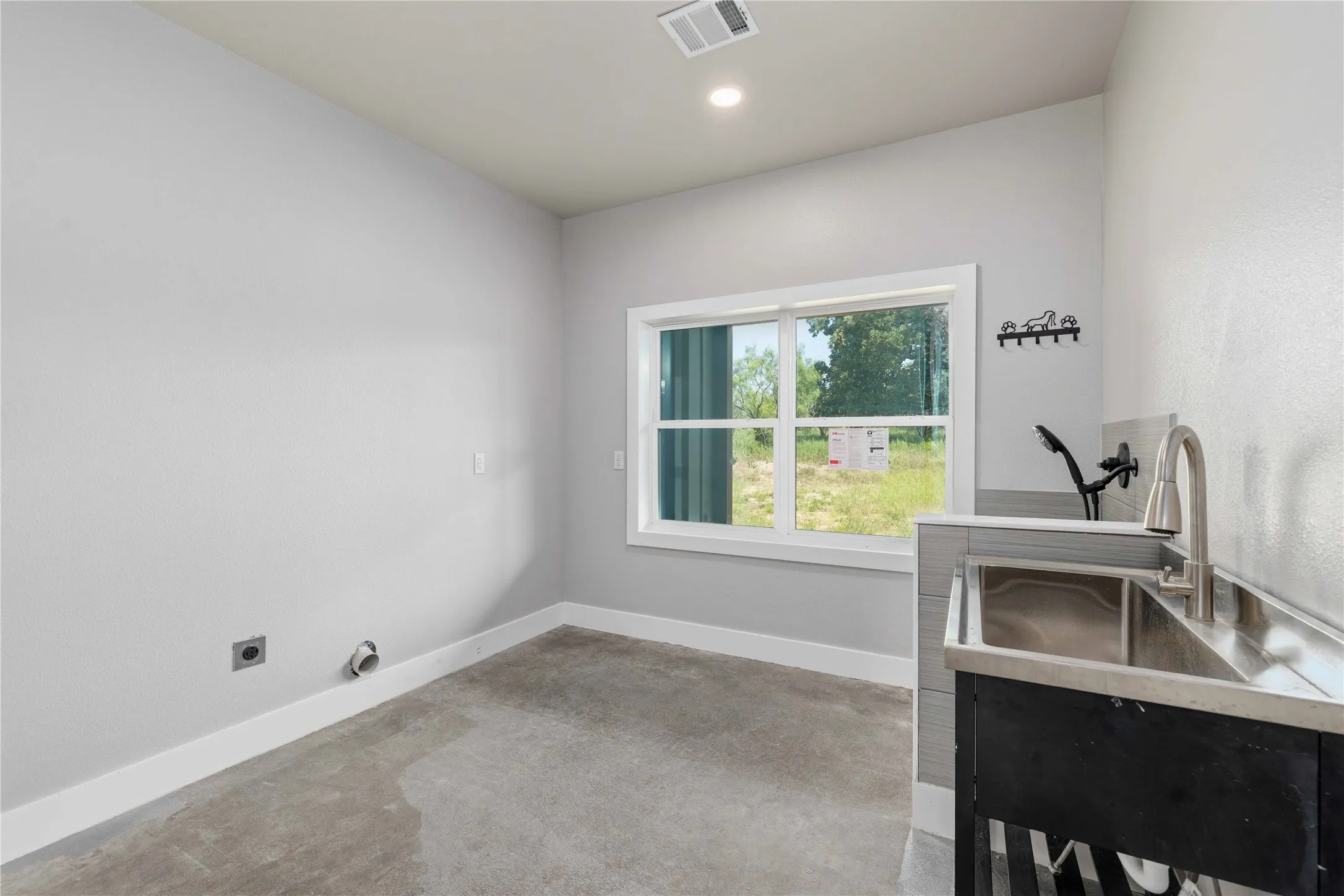Single Family Residence For Sale in Brown County , 251 Morning Dove Lane, Early, Texas 76802, 3 Bedroom, 3 Bathroom, 4 Garage spaces, 3,386 Sqft, built in 2025, mls#20910147, Real Estate Agent in Early, Homes For Sale in Brown county, Homes For Sale in Early, Realtor in Early Texas, Real Estate Brokerage Independent Realty Texas, Luminita Cordes Realtor