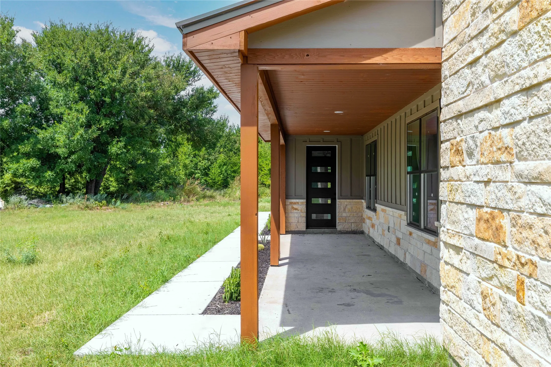 Single Family Residence For Sale in Brown County , 251 Morning Dove Lane, Early, Texas 76802, 3 Bedroom, 3 Bathroom, 4 Garage spaces, 3,386 Sqft, built in 2025, mls#20910147, Real Estate Agent in Early, Homes For Sale in Brown county, Homes For Sale in Early, Realtor in Early Texas, Real Estate Brokerage Independent Realty Texas, Luminita Cordes Realtor