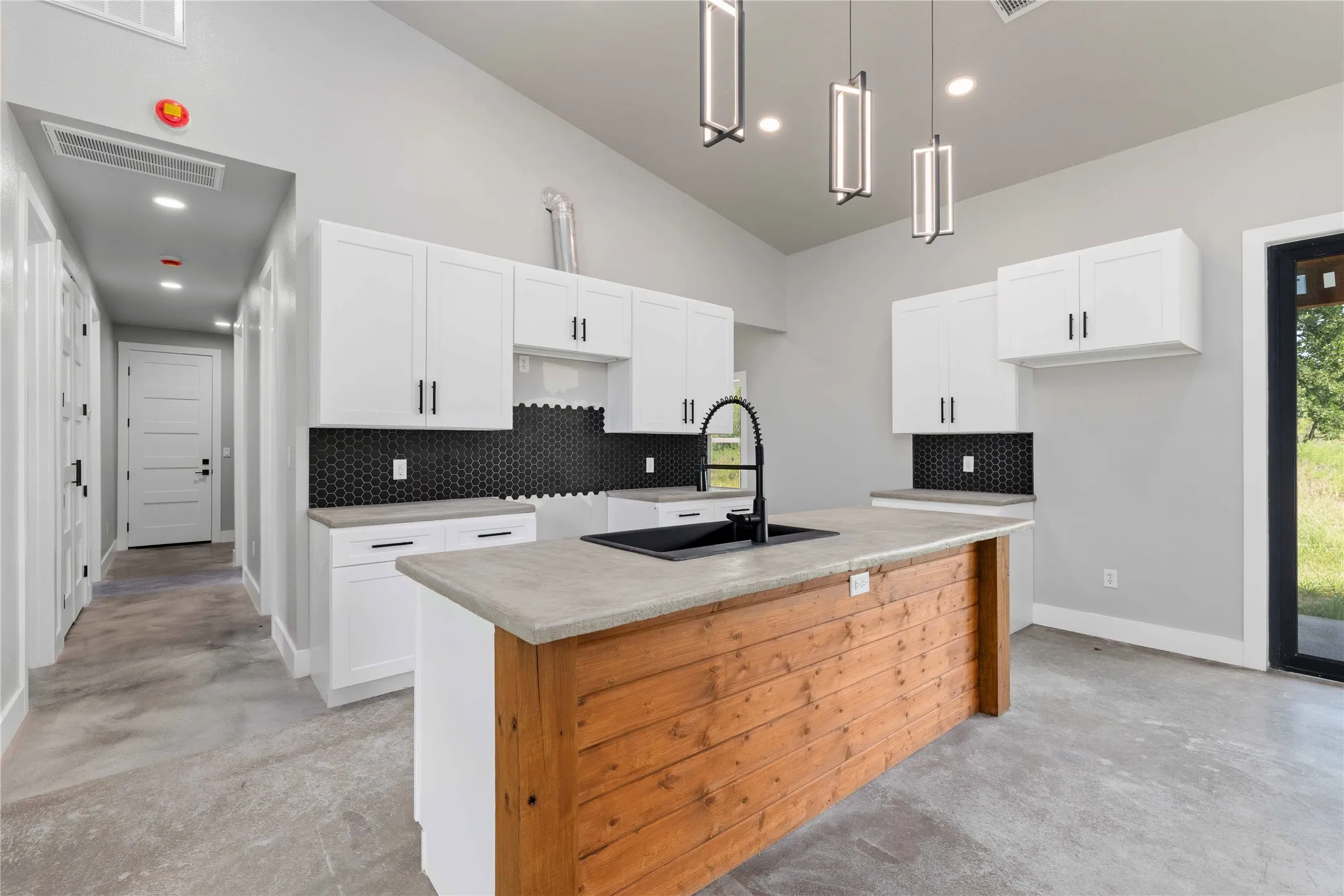Single Family Residence For Sale in Brown County , 251 Morning Dove Lane, Early, Texas 76802, 3 Bedroom, 3 Bathroom, 4 Garage spaces, 3,386 Sqft, built in 2025, mls#20910147, Real Estate Agent in Early, Homes For Sale in Brown county, Homes For Sale in Early, Realtor in Early Texas, Real Estate Brokerage Independent Realty Texas, Luminita Cordes Realtor