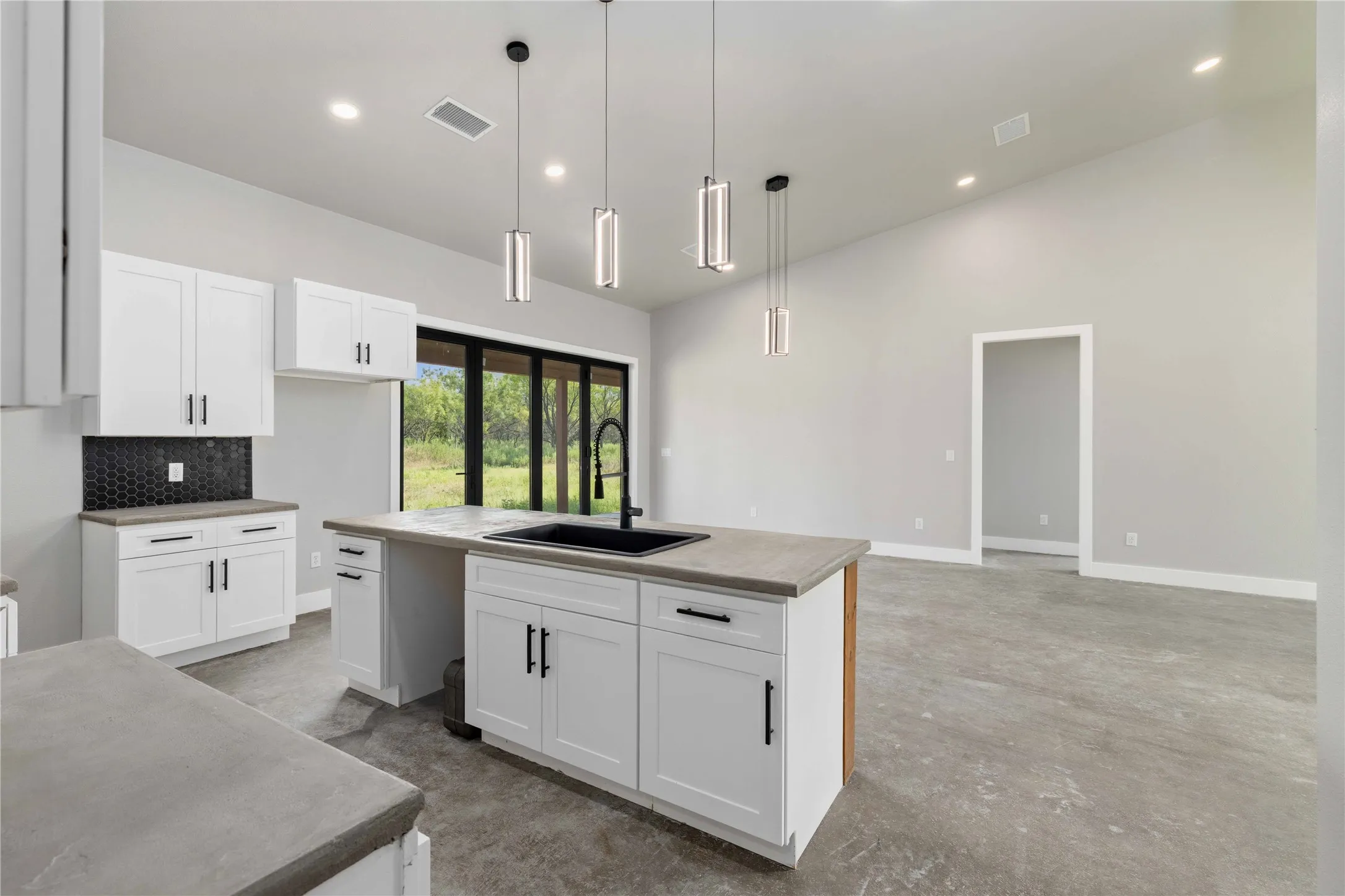 Single Family Residence For Sale in Brown County , 251 Morning Dove Lane, Early, Texas 76802, 3 Bedroom, 3 Bathroom, 4 Garage spaces, 3,386 Sqft, built in 2025, mls#20910147, Real Estate Agent in Early, Homes For Sale in Brown county, Homes For Sale in Early, Realtor in Early Texas, Real Estate Brokerage Independent Realty Texas, Luminita Cordes Realtor