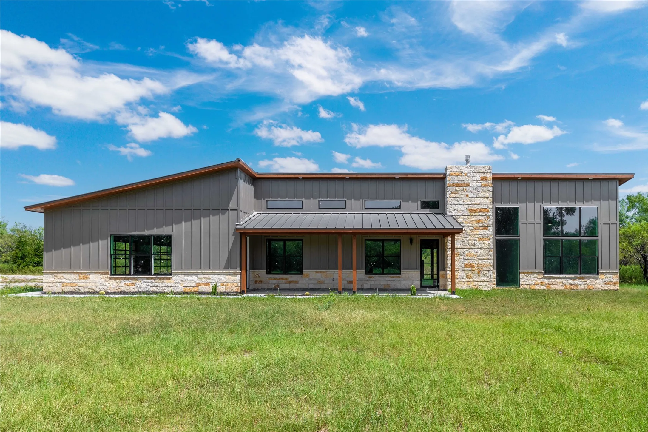 Single Family Residence For Sale in Brown County , 251 Morning Dove Lane, Early, Texas 76802, 3 Bedroom, 3 Bathroom, 4 Garage spaces, 3,386 Sqft, built in 2025, mls#20910147, Real Estate Agent in Early, Homes For Sale in Brown county, Homes For Sale in Early, Realtor in Early Texas, Real Estate Brokerage Independent Realty Texas, Luminita Cordes Realtor