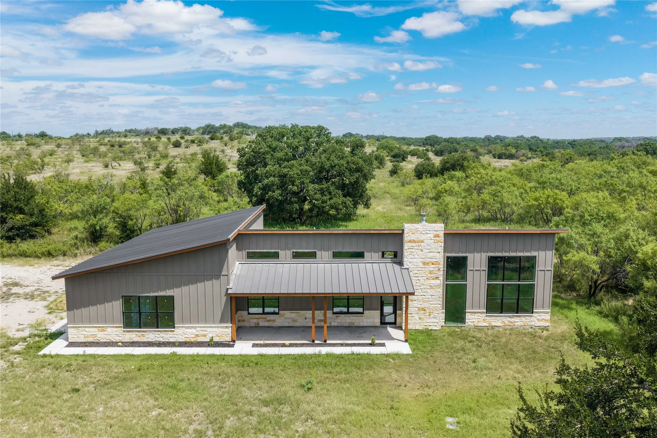 Single Family Residence For Sale in Brown County , 251 Morning Dove Lane, Early, Texas 76802, 3 Bedroom, 3 Bathroom, 4 Garage spaces, 3,386 Sqft, built in 2025, mls#20910147, Real Estate Agent in Early, Homes For Sale in Brown county, Homes For Sale in Early, Realtor in Early Texas, Real Estate Brokerage Independent Realty Texas, Luminita Cordes Realtor