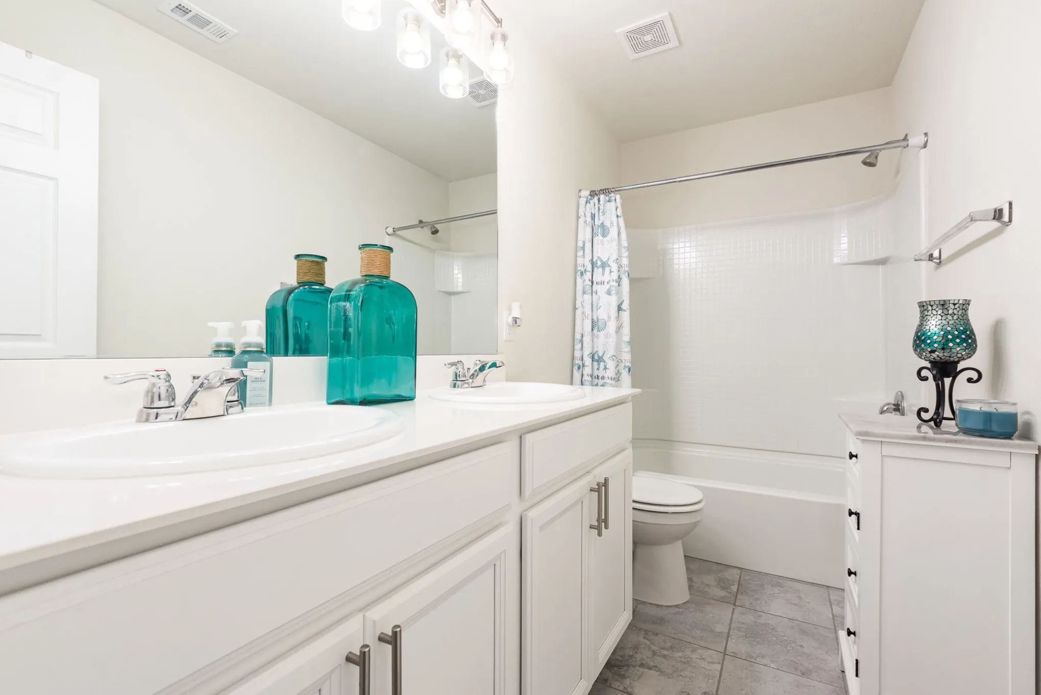Single Family Residence For Sale in Kaufman County , 1728 Ackerly Drive, Forney, Texas 75126, 3 Bedroom, 3 Bathroom, 2 Garage spaces, 2,044 Sqft, built in 2020, mls#20910092, Real Estate Agent in Forney, Homes For Sale in Kaufman county, Homes For Sale in Forney, Realtor in Forney Texas, Real Estate Brokerage Independent Realty Texas, Luminita Cordes Realtor