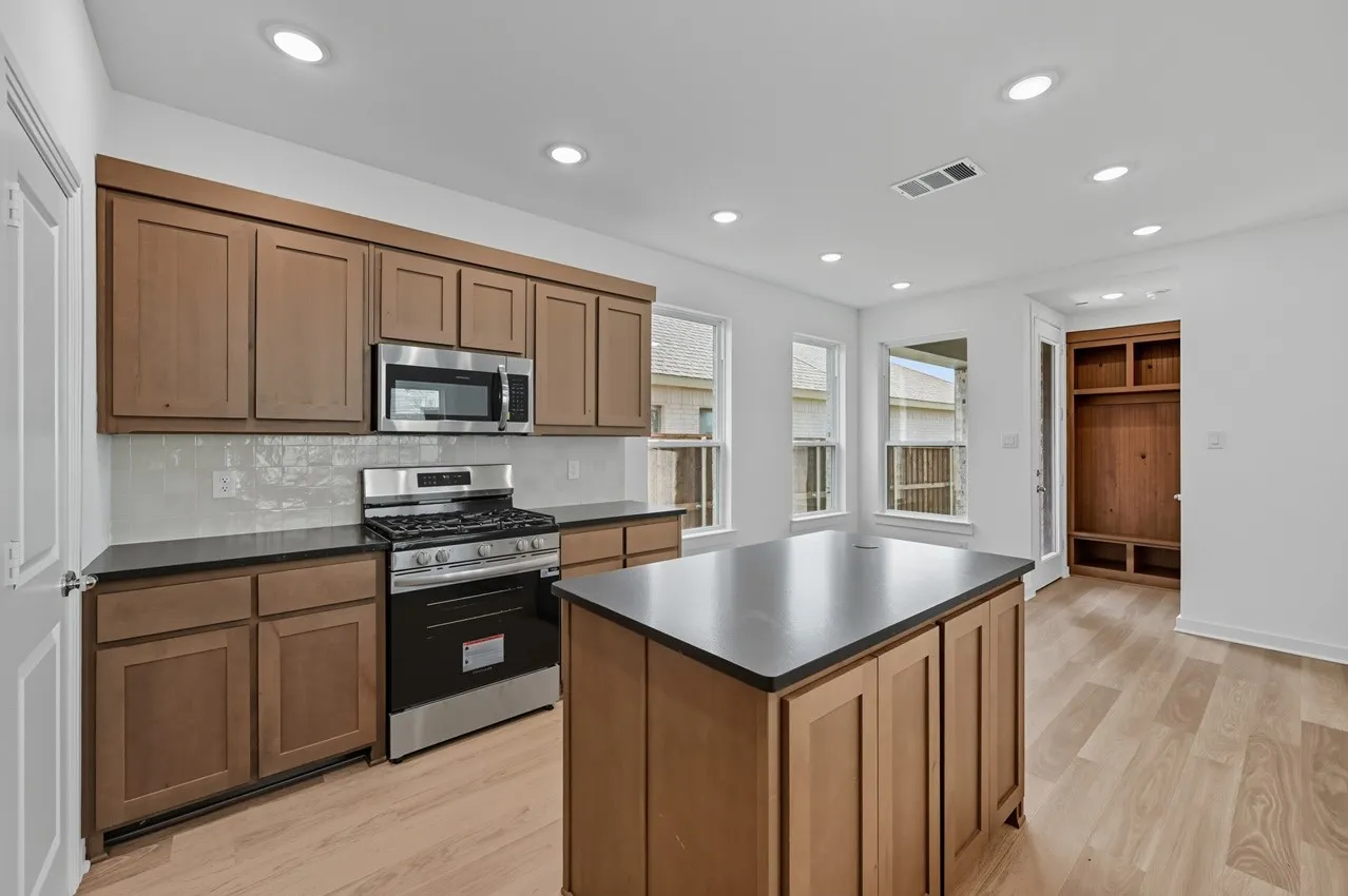 Single Family Residence For Sale in Kaufman County , 9204 Persimmon Lane, Mesquite, Texas 75126, 5 Bedroom, 3 Bathroom, 2 Garage spaces, 2,296 Sqft, built in 2025, New Construction - Incomplete, mls#20911334, Real Estate Agent in Mesquite, Homes For Sale in Kaufman county, Homes For Sale in Mesquite, Realtor in Mesquite Texas, Real Estate Brokerage Independent Realty Texas, Luminita Cordes Realtor