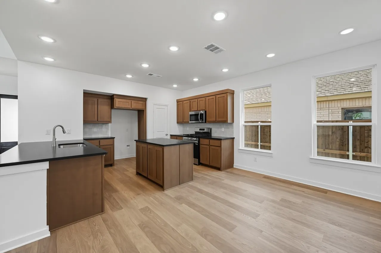 Single Family Residence For Sale in Kaufman County , 9204 Persimmon Lane, Mesquite, Texas 75126, 5 Bedroom, 3 Bathroom, 2 Garage spaces, 2,296 Sqft, built in 2025, New Construction - Incomplete, mls#20911334, Real Estate Agent in Mesquite, Homes For Sale in Kaufman county, Homes For Sale in Mesquite, Realtor in Mesquite Texas, Real Estate Brokerage Independent Realty Texas, Luminita Cordes Realtor