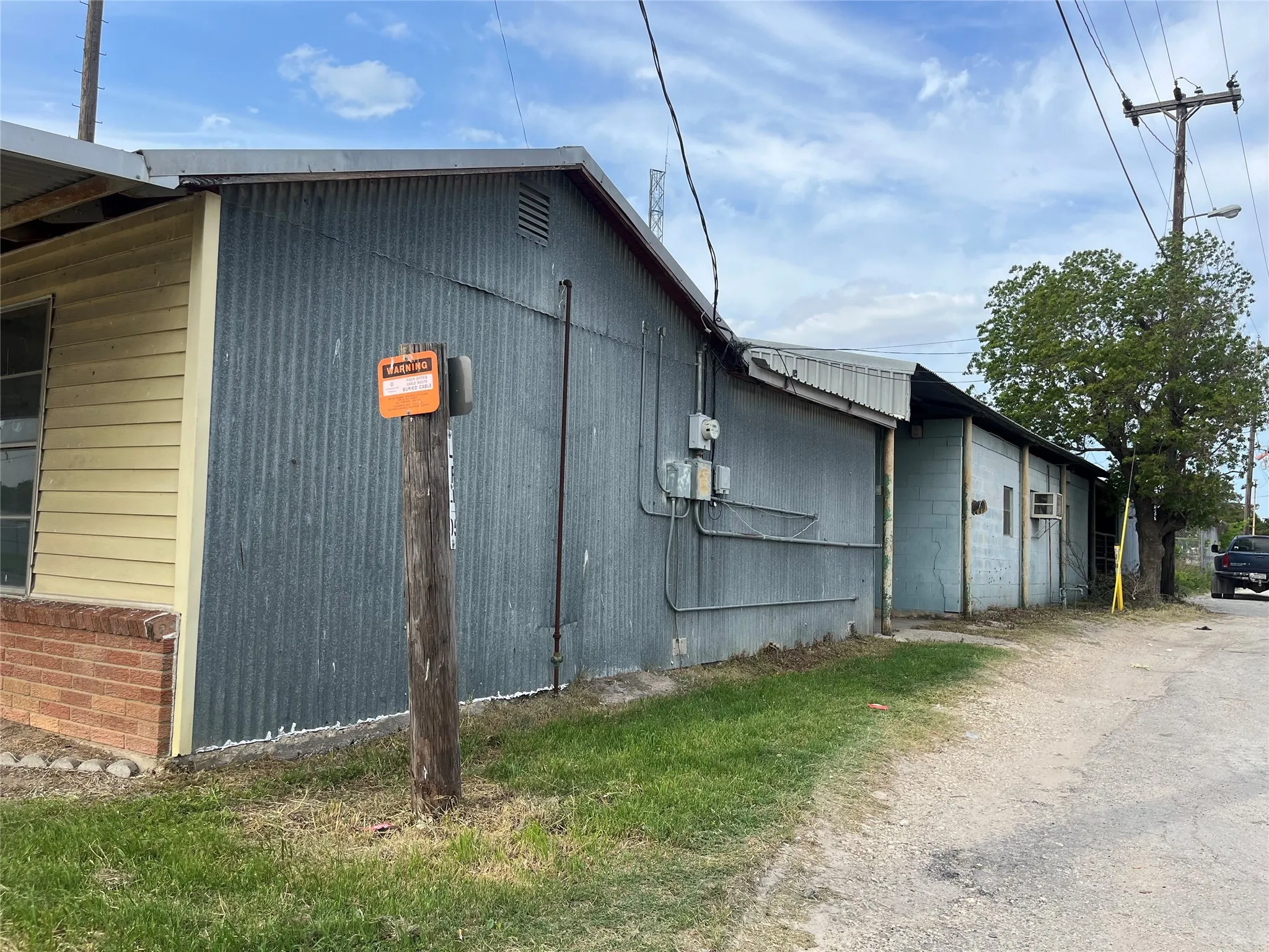 View of home's exterior