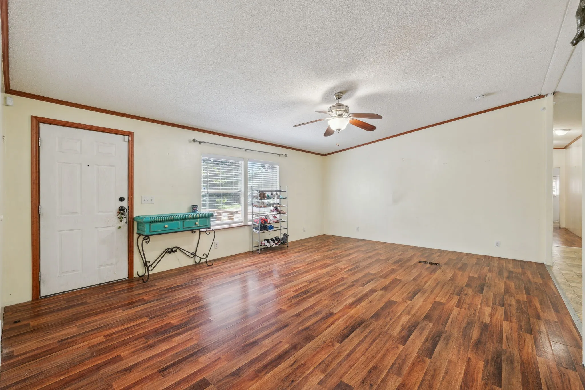 Mobile Home For Sale in Hood County , 4810 Orange Blossom Street, Granbury, Texas 76048, 4 Bedroom, 3 Bathroom, Garage spaces, 1,920 Sqft, built in 2007, mls#20912354, Real Estate Agent in Granbury, Homes For Sale in Hood county, Homes For Sale in Granbury, Realtor in Granbury Texas, Real Estate Brokerage Independent Realty Texas, Luminita Cordes Realtor