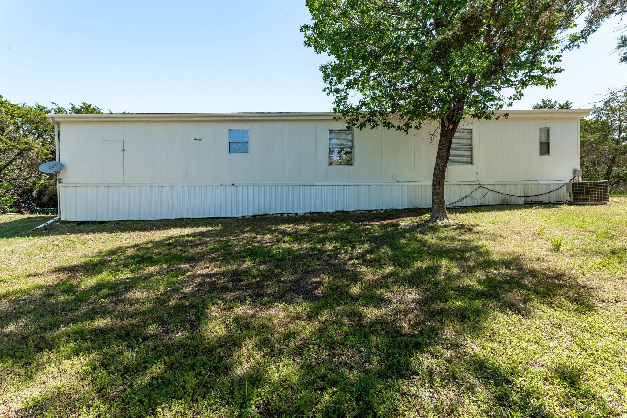 Mobile Home For Sale in Hood County , 4810 Orange Blossom Street, Granbury, Texas 76048, 4 Bedroom, 3 Bathroom, Garage spaces, 1,920 Sqft, built in 2007, mls#20912354, Real Estate Agent in Granbury, Homes For Sale in Hood county, Homes For Sale in Granbury, Realtor in Granbury Texas, Real Estate Brokerage Independent Realty Texas, Luminita Cordes Realtor