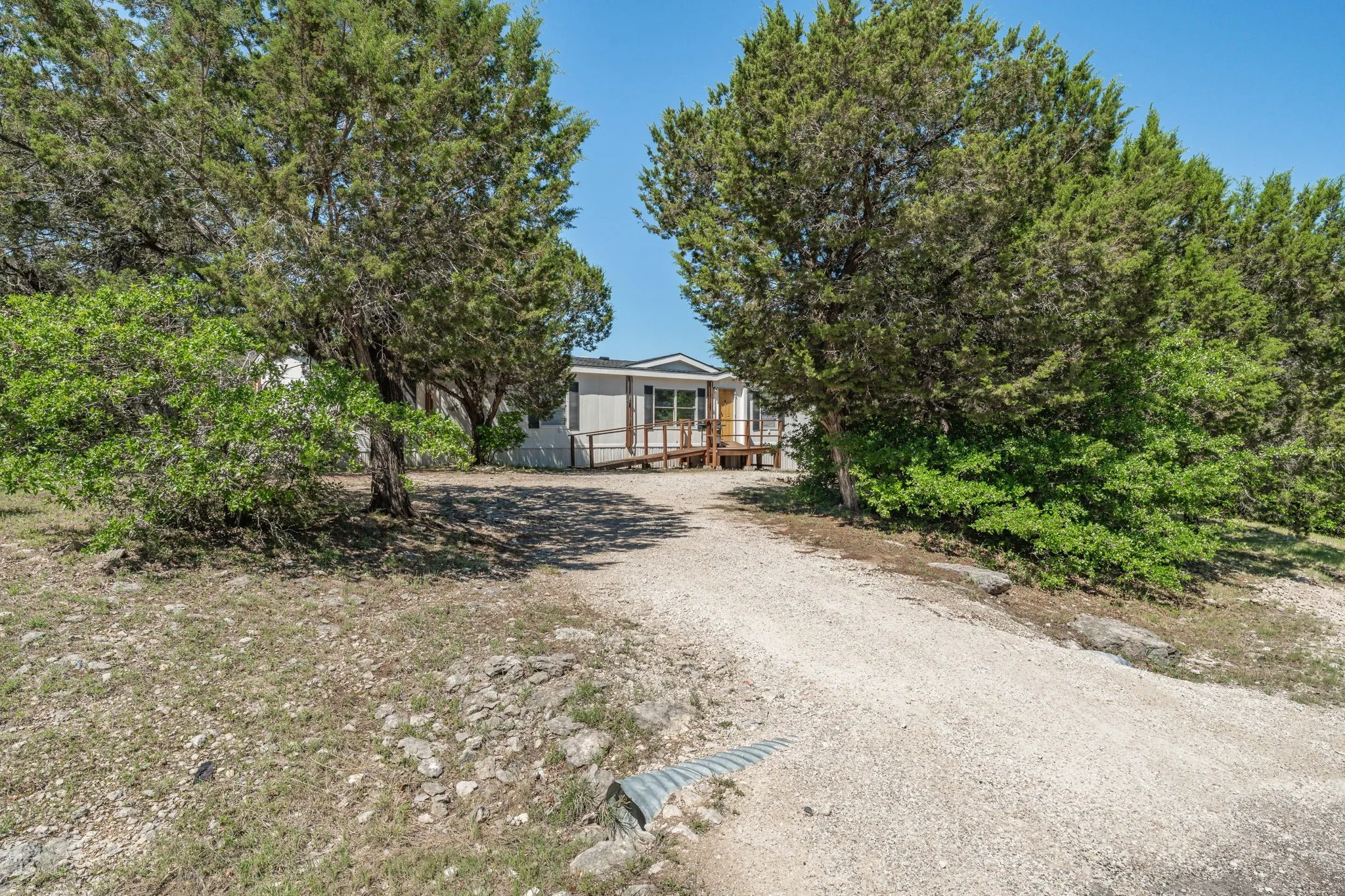 Mobile Home For Sale in Hood County , 4810 Orange Blossom Street, Granbury, Texas 76048, 4 Bedroom, 3 Bathroom, Garage spaces, 1,920 Sqft, built in 2007, mls#20912354, Real Estate Agent in Granbury, Homes For Sale in Hood county, Homes For Sale in Granbury, Realtor in Granbury Texas, Real Estate Brokerage Independent Realty Texas, Luminita Cordes Realtor