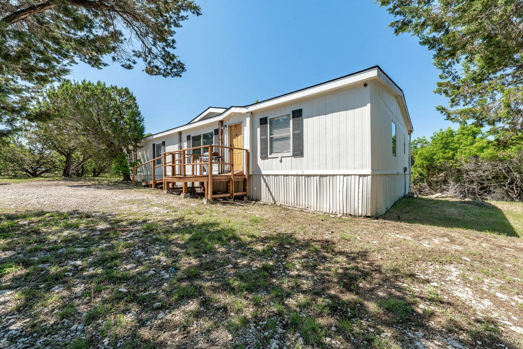 Mobile Home For Sale in Hood County , 4810 Orange Blossom Street, Granbury, Texas 76048, 4 Bedroom, 3 Bathroom, Garage spaces, 1,920 Sqft, built in 2007, mls#20912354, Real Estate Agent in Granbury, Homes For Sale in Hood county, Homes For Sale in Granbury, Realtor in Granbury Texas, Real Estate Brokerage Independent Realty Texas, Luminita Cordes Realtor