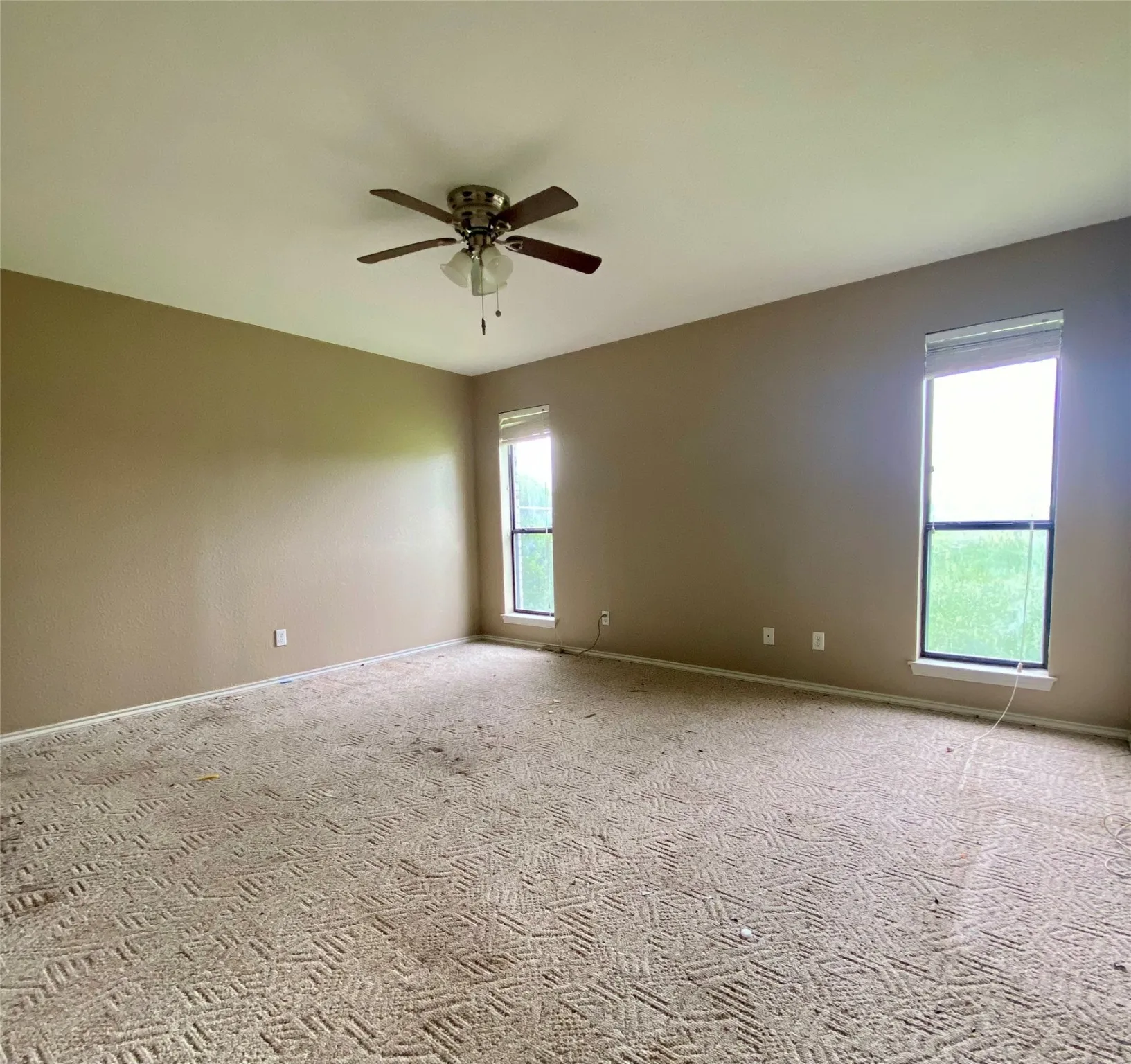 Single Family Residence For Sale in Fannin County , 218 County Road 2992, Windom, Texas 75492, 3 Bedroom, 2 Bathroom, 2 Garage spaces, 1,866 Sqft, built in 1992, Preowned, mls#20912902, Real Estate Agent in Windom, Homes For Sale in Fannin county, Homes For Sale in Windom, Realtor in Windom Texas, Real Estate Brokerage Independent Realty Texas, Luminita Cordes Realtor