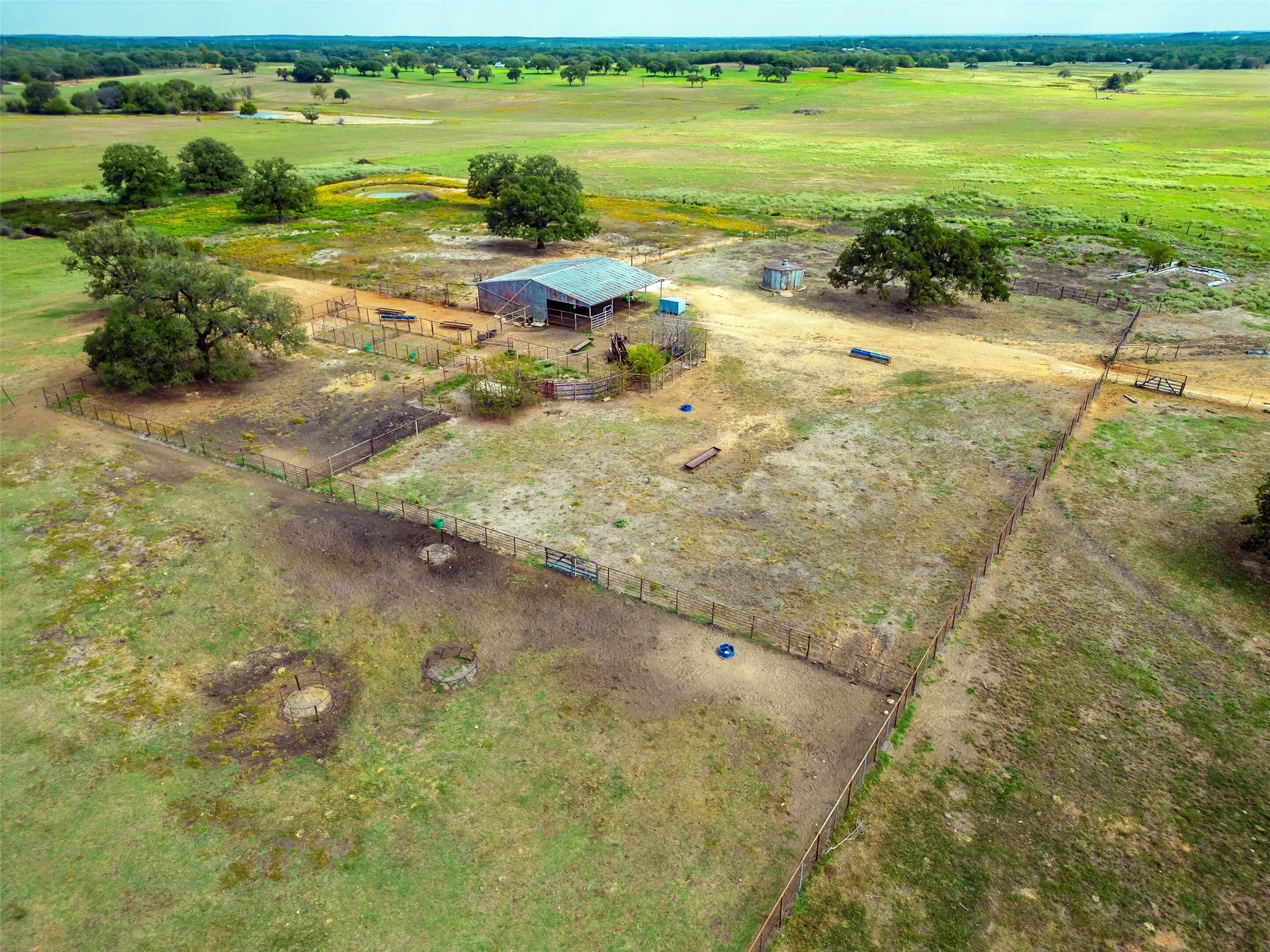 CATTLE BARN AND PENS