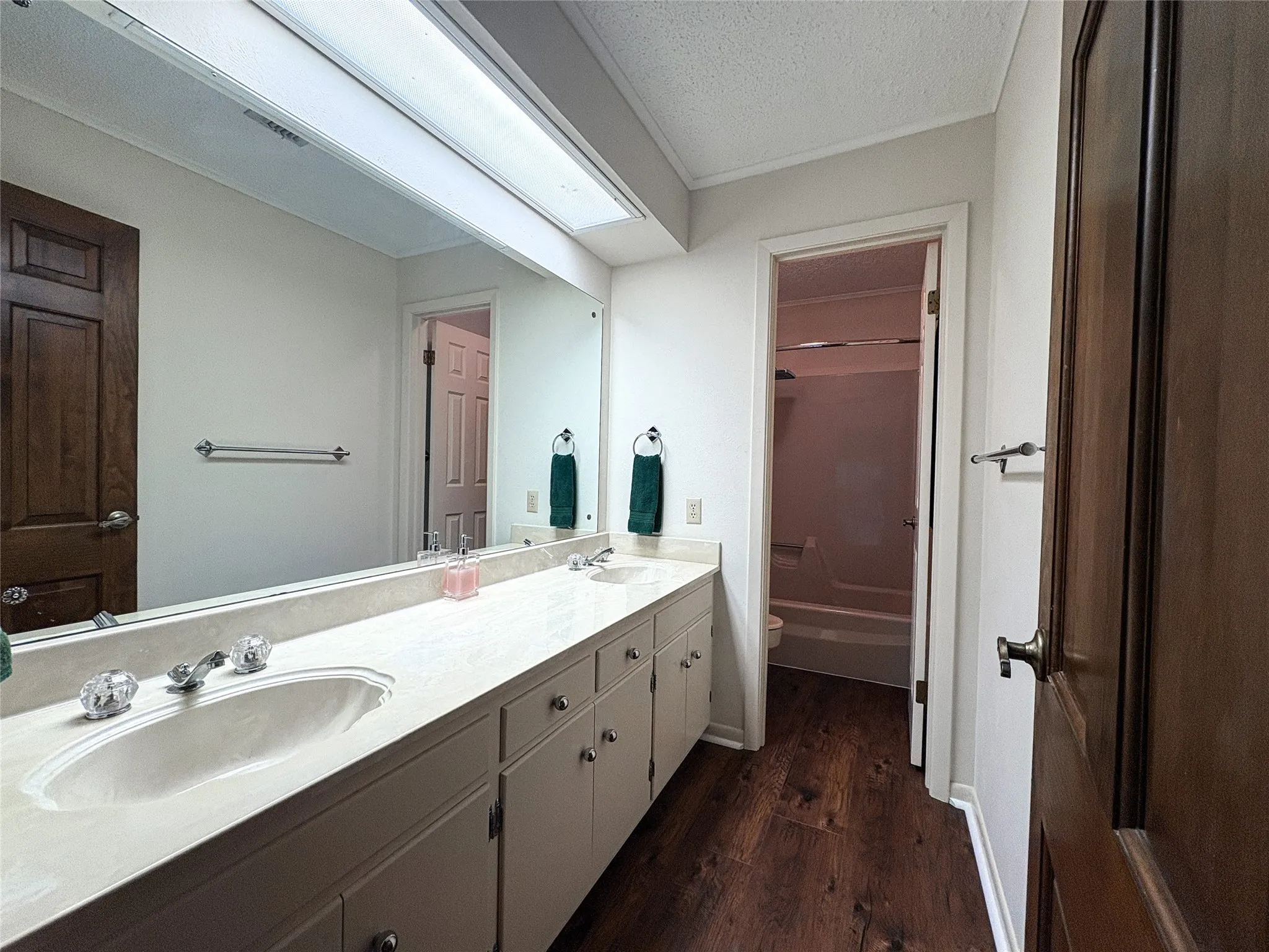 GUEST BATH WITH DOUBLE SINKS