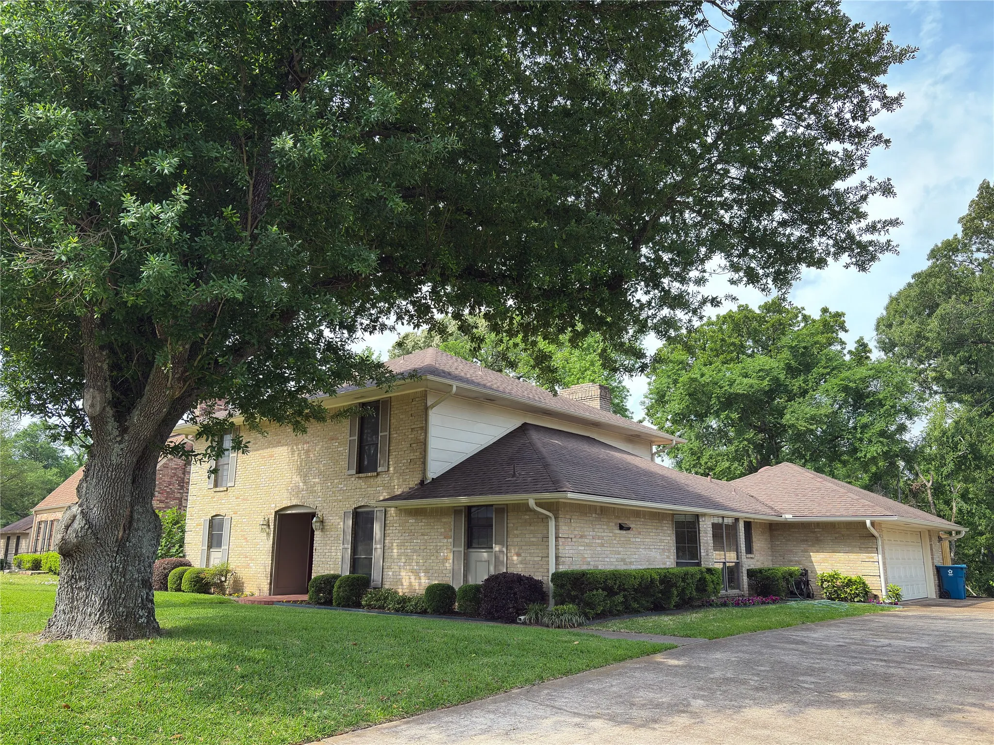 FRONT SIDE VIEW OF HOME