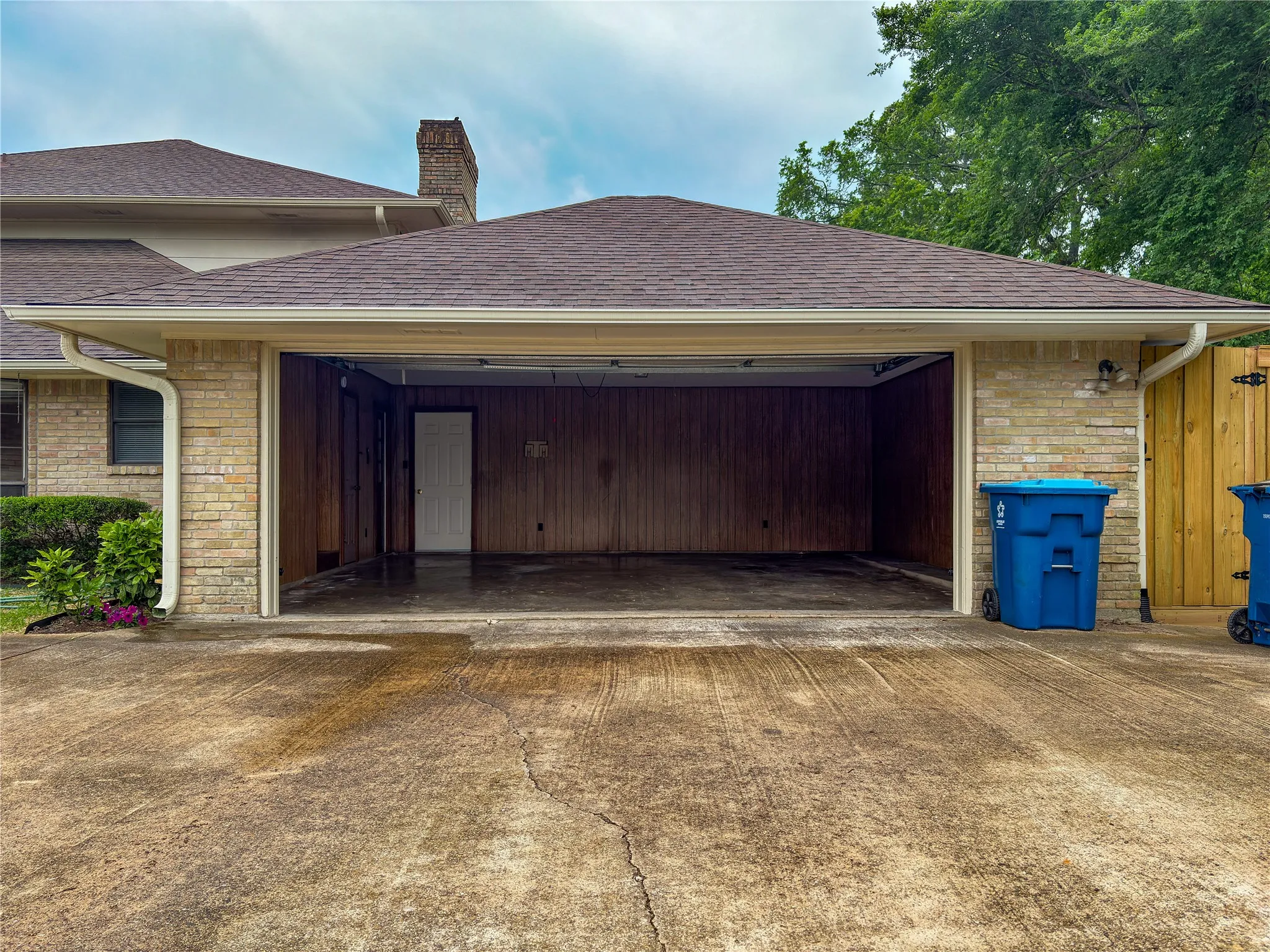 SIDE VIEW OF DOUBLE GARAGE