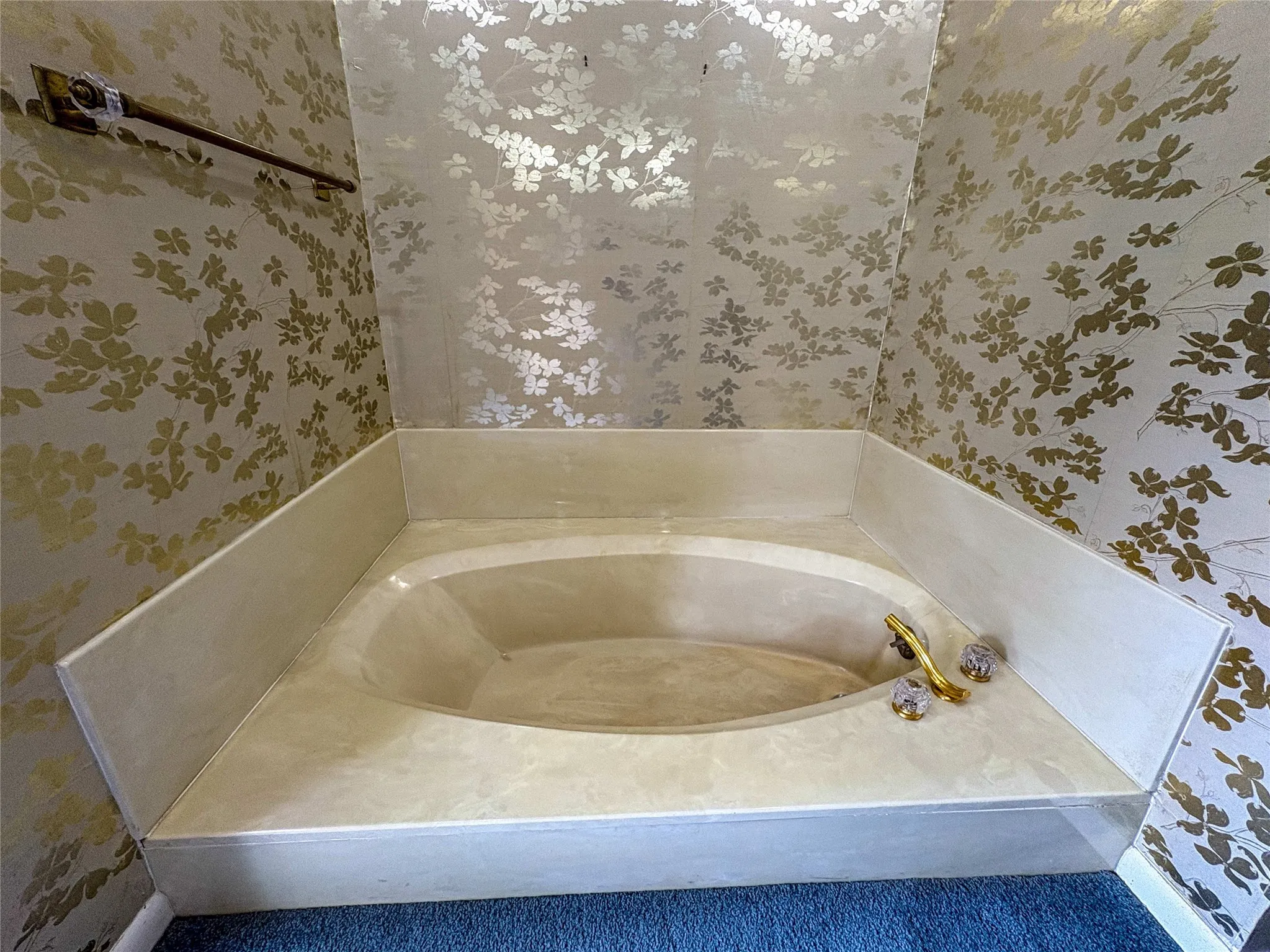 PRIMARY GARDEN TUB