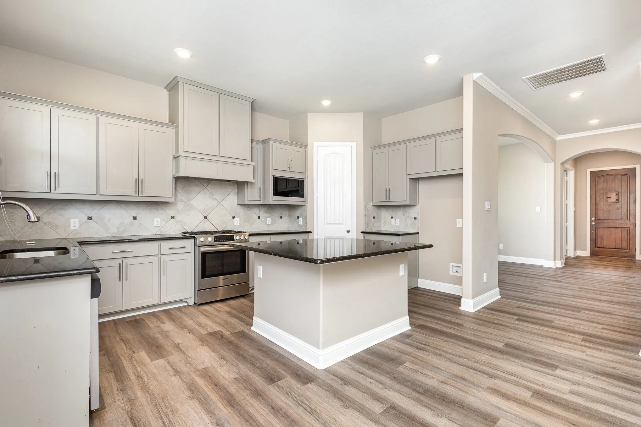 Single Family Residence For Sale in Collin County , 3933 Clear Water Lane, Nevada, Texas 75173, 4 Bedroom, 3 Bathroom, 2 Garage spaces, 2,819 Sqft, built in 2017, Preowned, mls#20913509, Real Estate Agent in Nevada, Homes For Sale in Collin county, Homes For Sale in Nevada, Realtor in Nevada Texas, Real Estate Brokerage Independent Realty Texas, Luminita Cordes Realtor