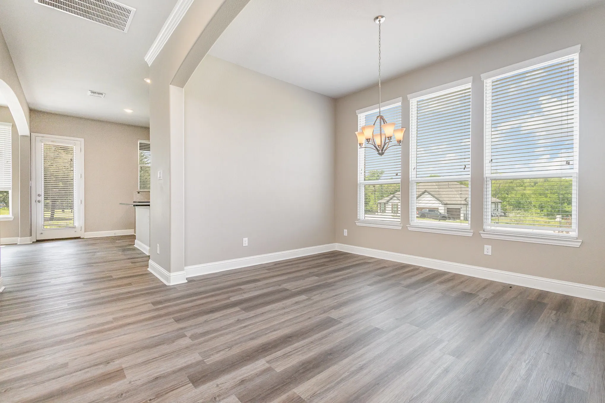 Single Family Residence For Sale in Collin County , 3933 Clear Water Lane, Nevada, Texas 75173, 4 Bedroom, 3 Bathroom, 2 Garage spaces, 2,819 Sqft, built in 2017, Preowned, mls#20913509, Real Estate Agent in Nevada, Homes For Sale in Collin county, Homes For Sale in Nevada, Realtor in Nevada Texas, Real Estate Brokerage Independent Realty Texas, Luminita Cordes Realtor