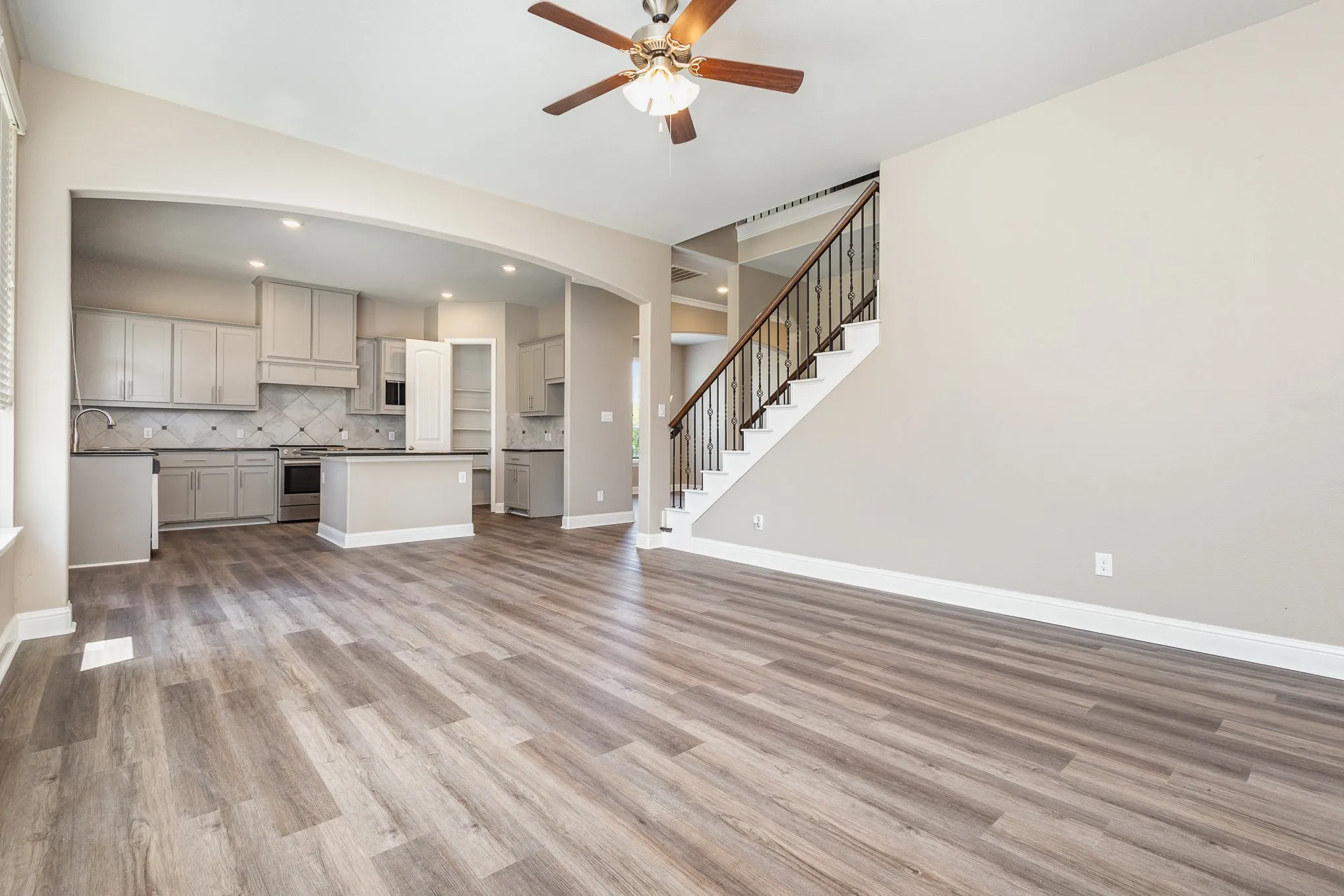 Single Family Residence For Sale in Collin County , 3933 Clear Water Lane, Nevada, Texas 75173, 4 Bedroom, 3 Bathroom, 2 Garage spaces, 2,819 Sqft, built in 2017, Preowned, mls#20913509, Real Estate Agent in Nevada, Homes For Sale in Collin county, Homes For Sale in Nevada, Realtor in Nevada Texas, Real Estate Brokerage Independent Realty Texas, Luminita Cordes Realtor