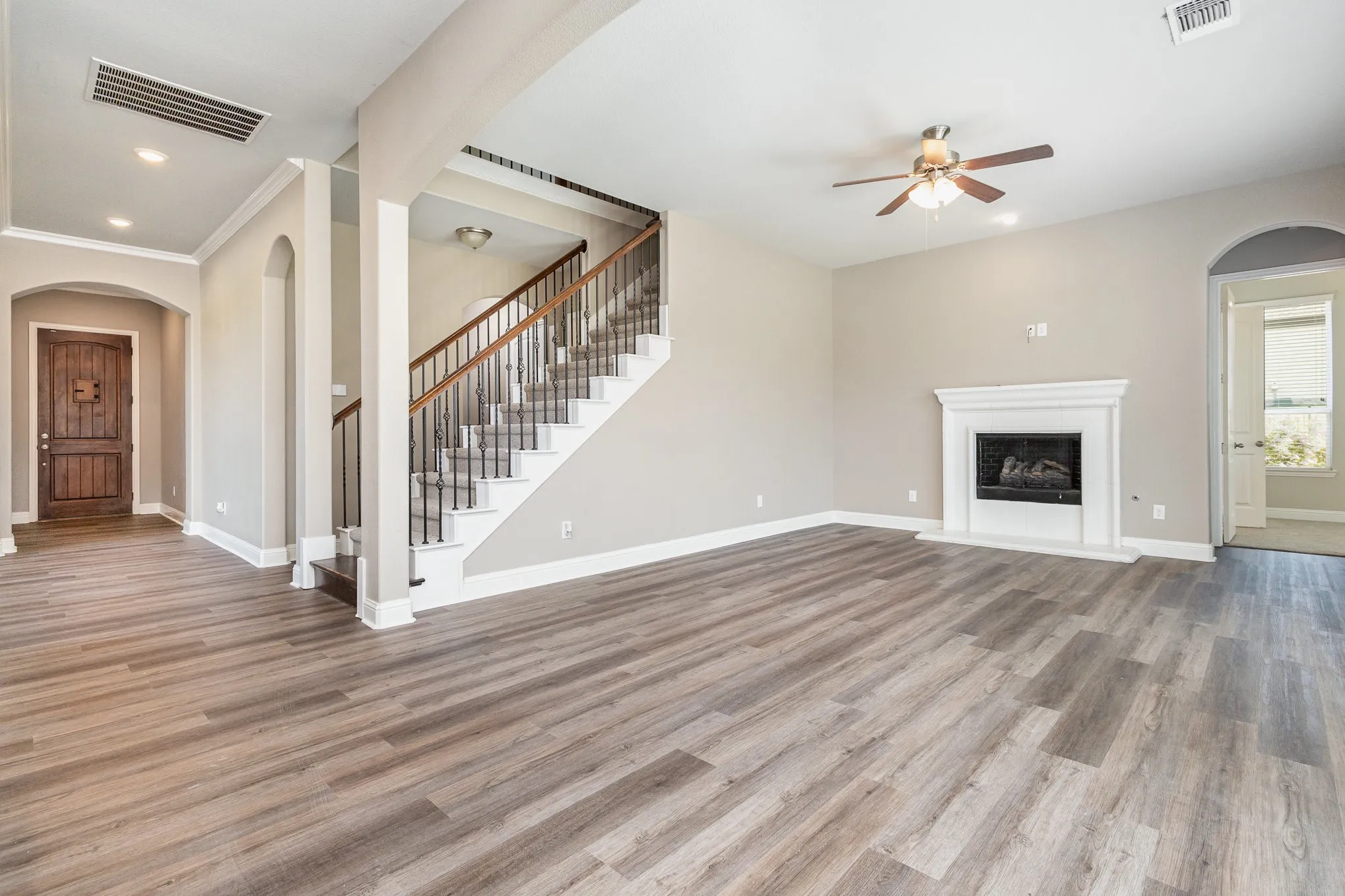 Single Family Residence For Sale in Collin County , 3933 Clear Water Lane, Nevada, Texas 75173, 4 Bedroom, 3 Bathroom, 2 Garage spaces, 2,819 Sqft, built in 2017, Preowned, mls#20913509, Real Estate Agent in Nevada, Homes For Sale in Collin county, Homes For Sale in Nevada, Realtor in Nevada Texas, Real Estate Brokerage Independent Realty Texas, Luminita Cordes Realtor