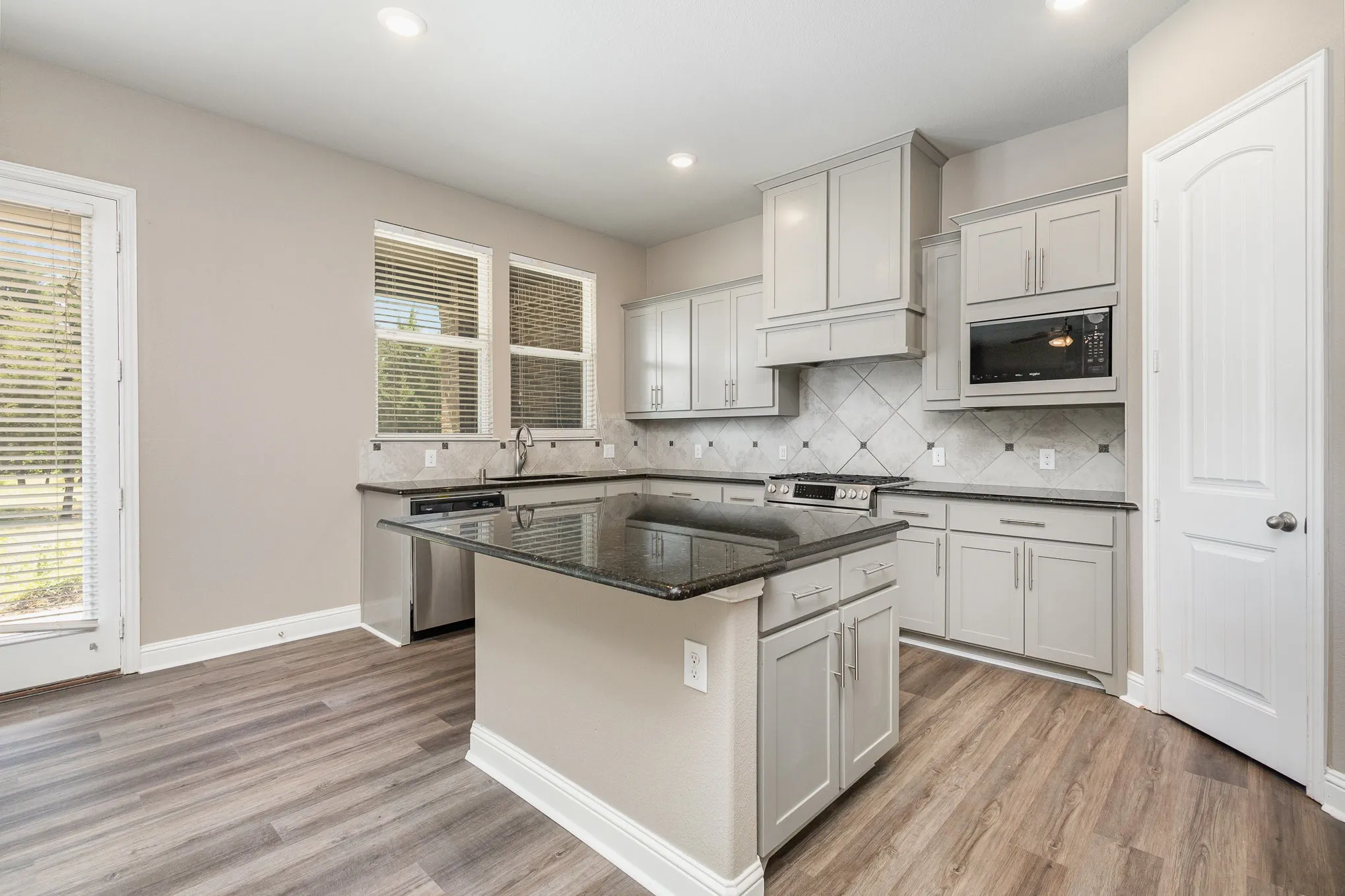 Single Family Residence For Sale in Collin County , 3933 Clear Water Lane, Nevada, Texas 75173, 4 Bedroom, 3 Bathroom, 2 Garage spaces, 2,819 Sqft, built in 2017, Preowned, mls#20913509, Real Estate Agent in Nevada, Homes For Sale in Collin county, Homes For Sale in Nevada, Realtor in Nevada Texas, Real Estate Brokerage Independent Realty Texas, Luminita Cordes Realtor