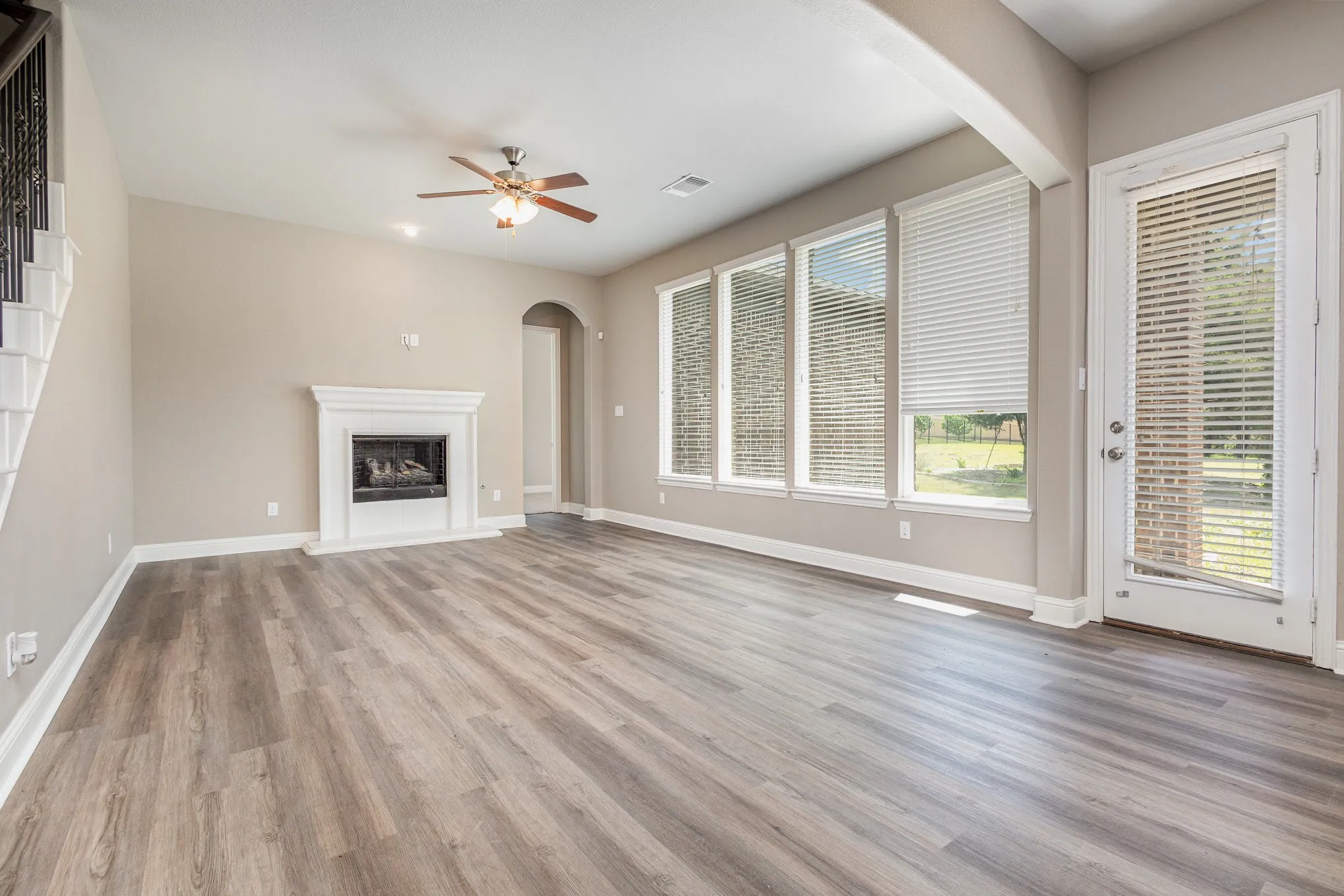 Single Family Residence For Sale in Collin County , 3933 Clear Water Lane, Nevada, Texas 75173, 4 Bedroom, 3 Bathroom, 2 Garage spaces, 2,819 Sqft, built in 2017, Preowned, mls#20913509, Real Estate Agent in Nevada, Homes For Sale in Collin county, Homes For Sale in Nevada, Realtor in Nevada Texas, Real Estate Brokerage Independent Realty Texas, Luminita Cordes Realtor