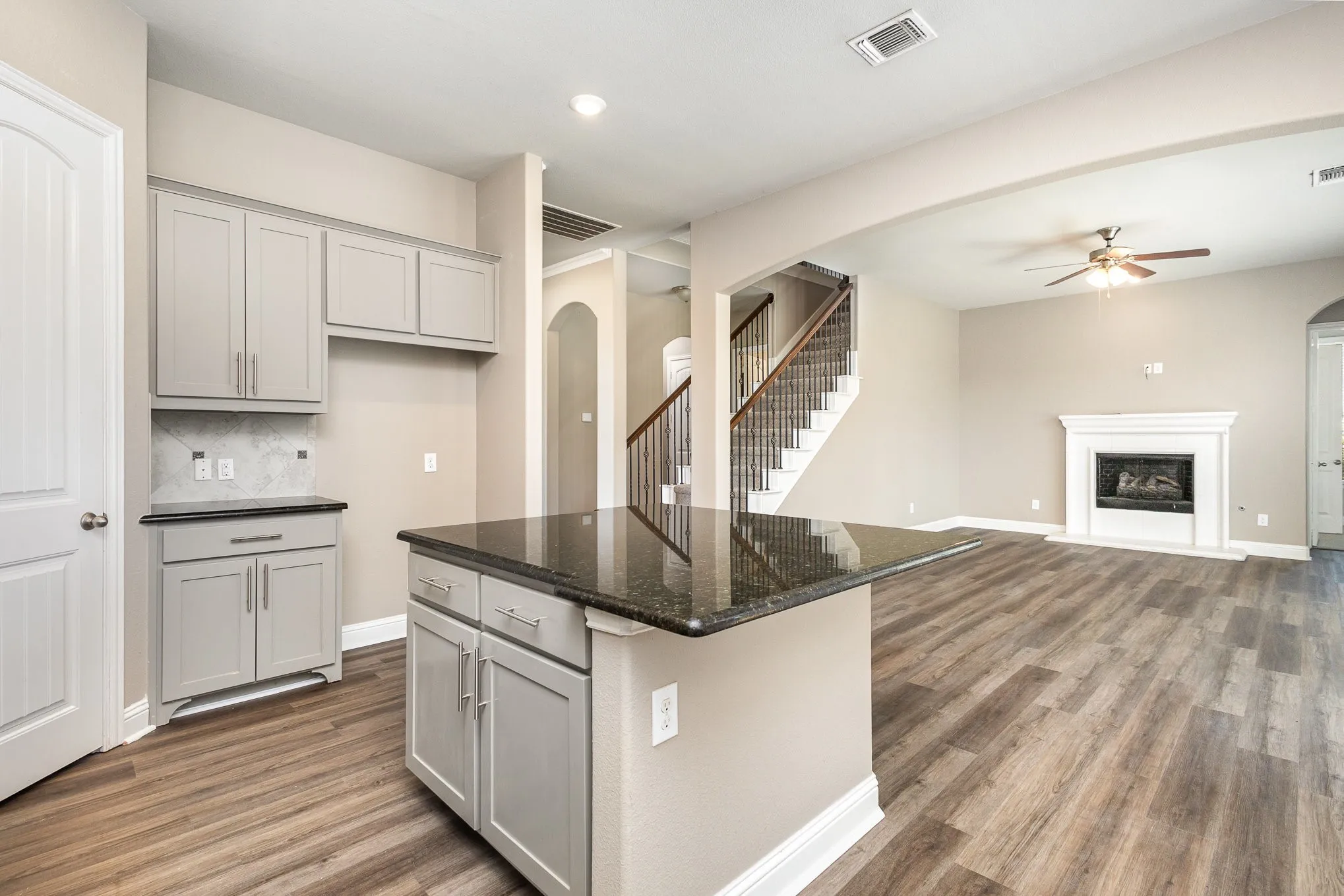 Single Family Residence For Sale in Collin County , 3933 Clear Water Lane, Nevada, Texas 75173, 4 Bedroom, 3 Bathroom, 2 Garage spaces, 2,819 Sqft, built in 2017, Preowned, mls#20913509, Real Estate Agent in Nevada, Homes For Sale in Collin county, Homes For Sale in Nevada, Realtor in Nevada Texas, Real Estate Brokerage Independent Realty Texas, Luminita Cordes Realtor