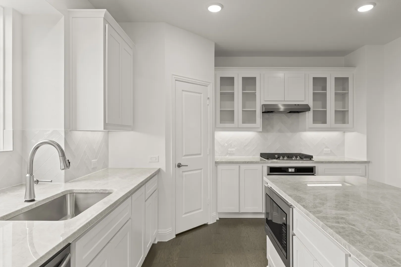 10. 12710 Meadow Glen - Kitchen (3)