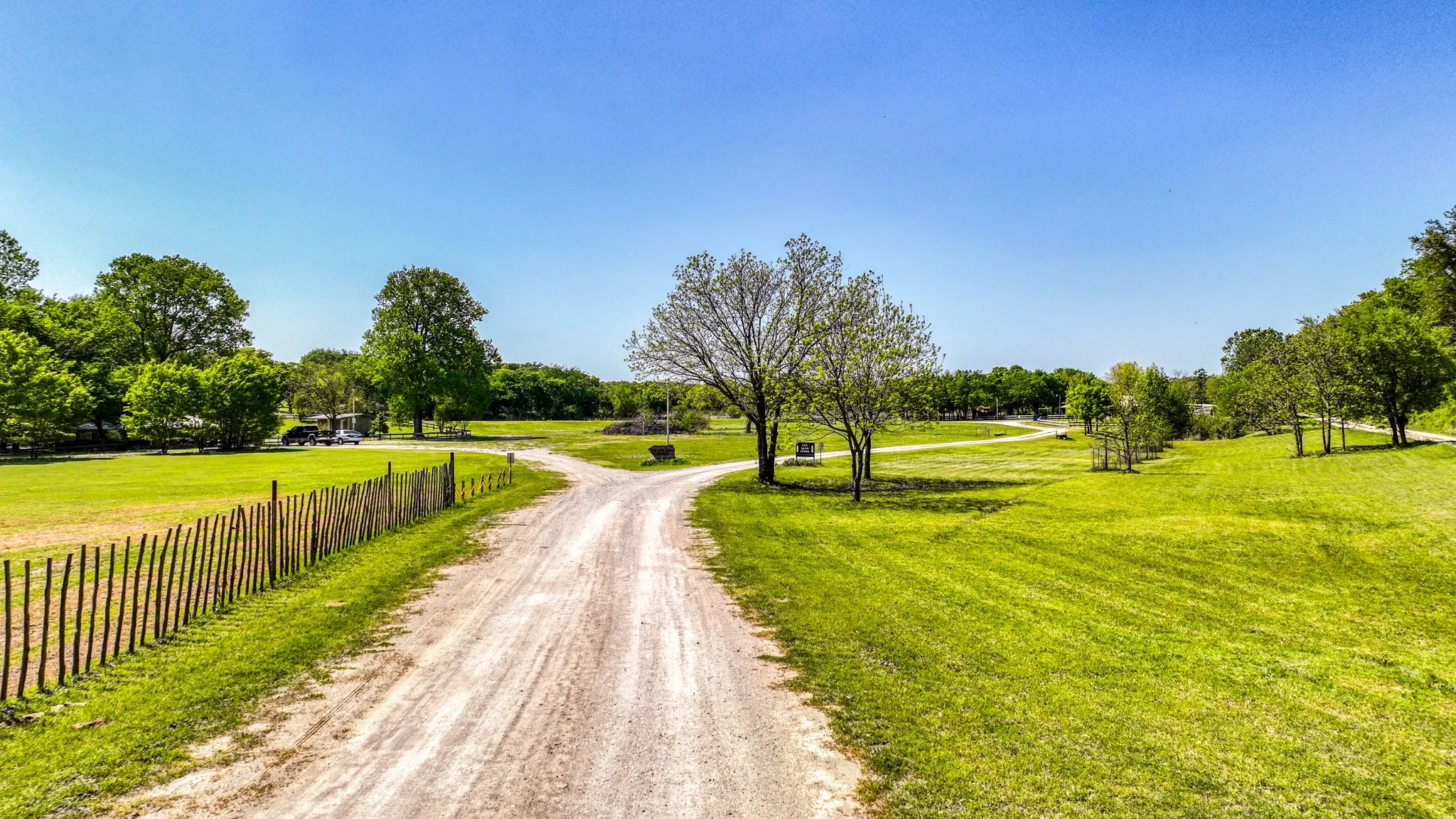 Business For Sale in Parker County , 3220 Mineral Wells Highway, Weatherford, Texas 76088, 0, 0, Garage spaces, 6,413 Sqft, built in 2010, Preowned, mls#20913348, Real Estate Agent in Weatherford, Homes For Sale in Parker county, Homes For Sale in Weatherford, Realtor in Weatherford Texas, Real Estate Brokerage Independent Realty Texas, Luminita Cordes Realtor