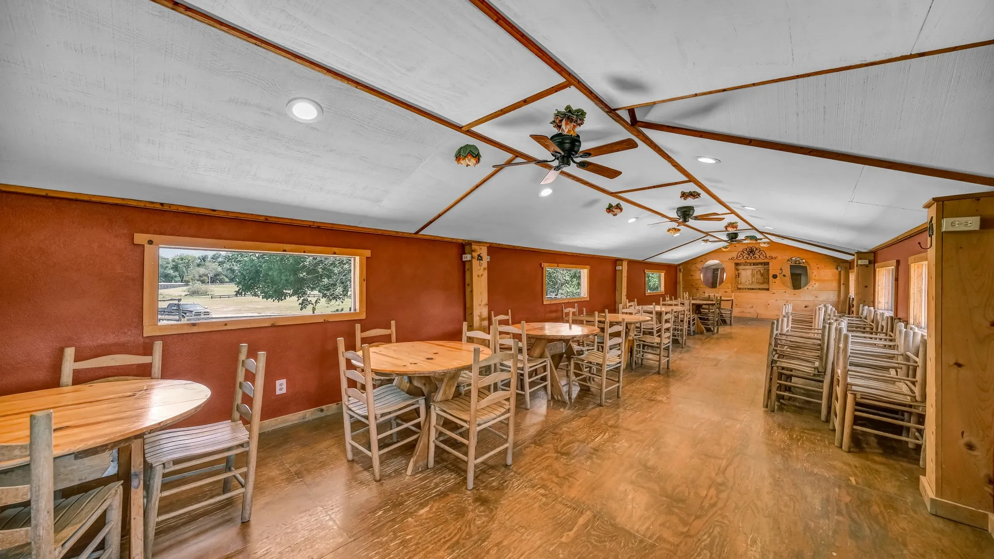 Business For Sale in Parker County , 3220 Mineral Wells Highway, Weatherford, Texas 76088, 0, 0, Garage spaces, 6,413 Sqft, built in 2010, Preowned, mls#20913348, Real Estate Agent in Weatherford, Homes For Sale in Parker county, Homes For Sale in Weatherford, Realtor in Weatherford Texas, Real Estate Brokerage Independent Realty Texas, Luminita Cordes Realtor