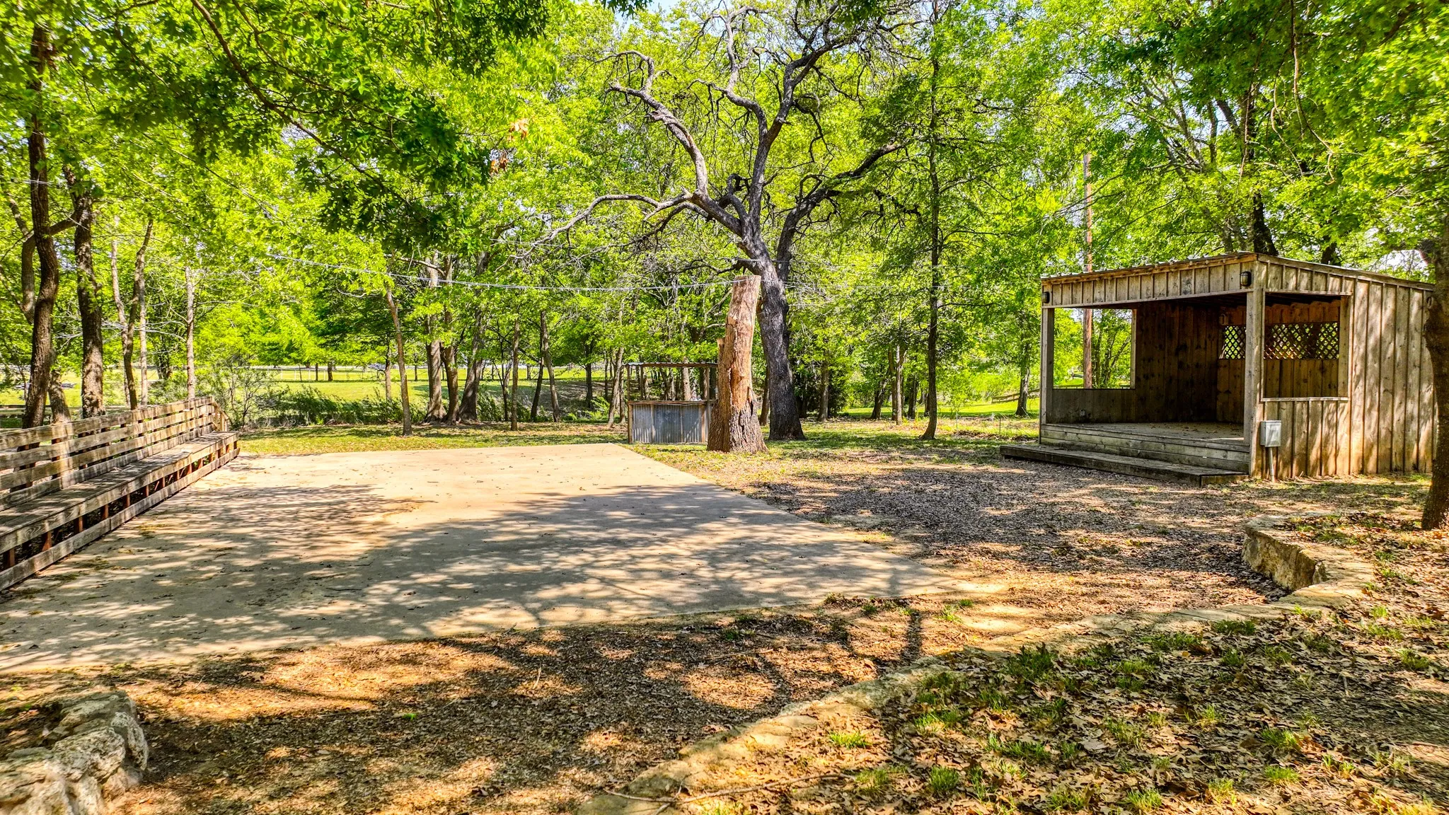 Business For Sale in Parker County , 3220 Mineral Wells Highway, Weatherford, Texas 76088, 0, 0, Garage spaces, 6,413 Sqft, built in 2010, Preowned, mls#20913348, Real Estate Agent in Weatherford, Homes For Sale in Parker county, Homes For Sale in Weatherford, Realtor in Weatherford Texas, Real Estate Brokerage Independent Realty Texas, Luminita Cordes Realtor