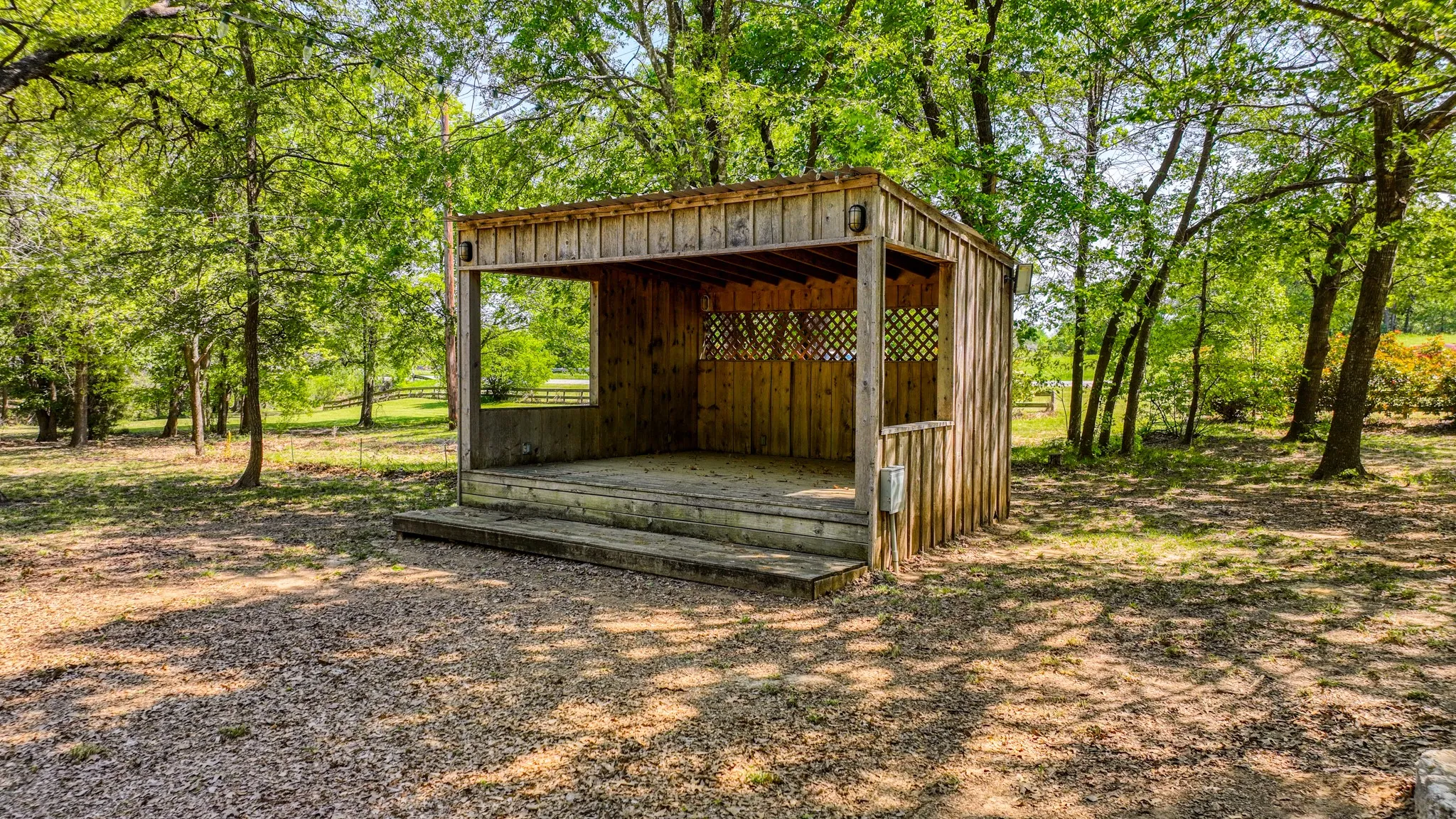 Business For Sale in Parker County , 3220 Mineral Wells Highway, Weatherford, Texas 76088, 0, 0, Garage spaces, 6,413 Sqft, built in 2010, Preowned, mls#20913348, Real Estate Agent in Weatherford, Homes For Sale in Parker county, Homes For Sale in Weatherford, Realtor in Weatherford Texas, Real Estate Brokerage Independent Realty Texas, Luminita Cordes Realtor