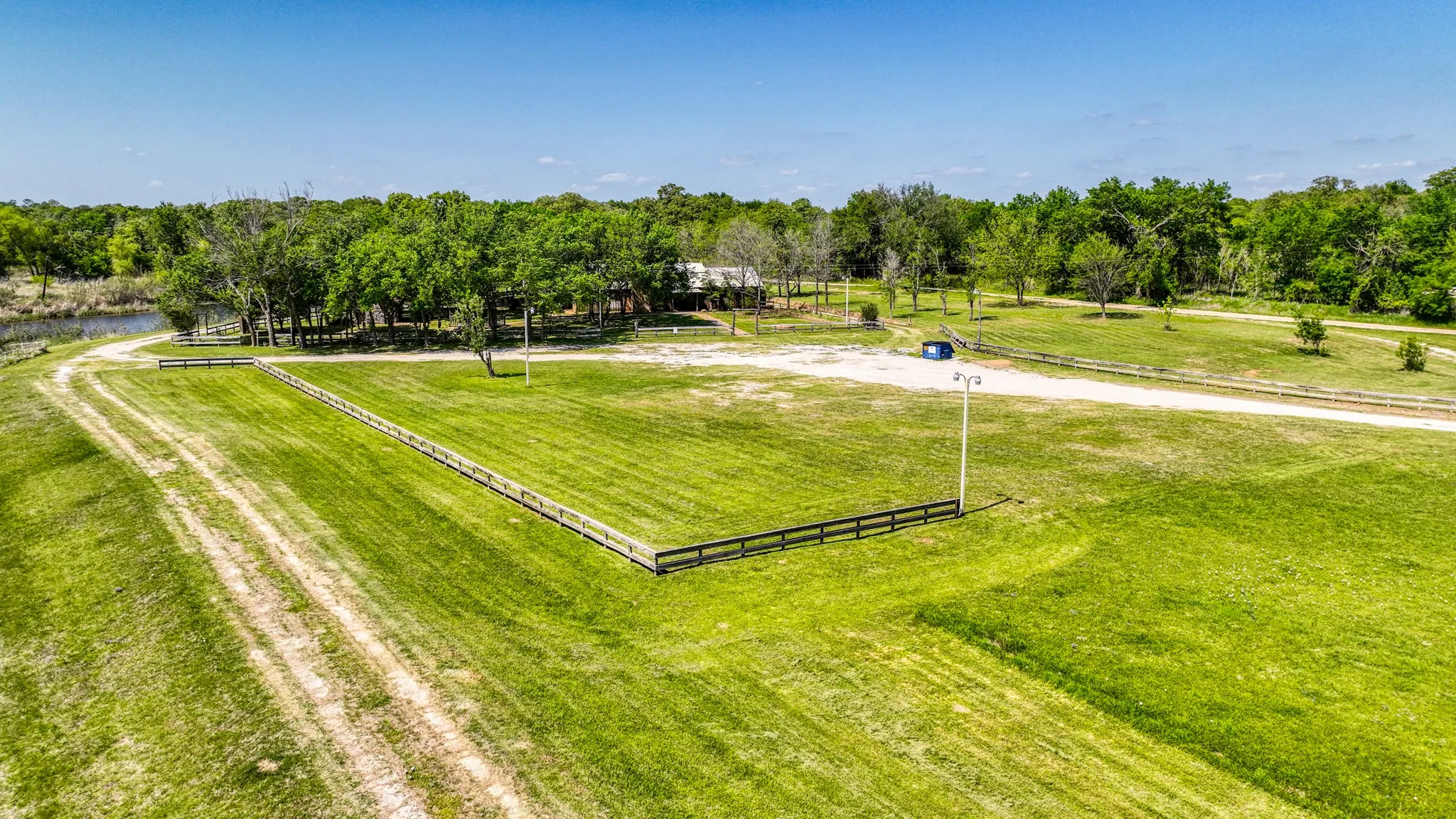 Business For Sale in Parker County , 3220 Mineral Wells Highway, Weatherford, Texas 76088, 0, 0, Garage spaces, 6,413 Sqft, built in 2010, Preowned, mls#20913348, Real Estate Agent in Weatherford, Homes For Sale in Parker county, Homes For Sale in Weatherford, Realtor in Weatherford Texas, Real Estate Brokerage Independent Realty Texas, Luminita Cordes Realtor