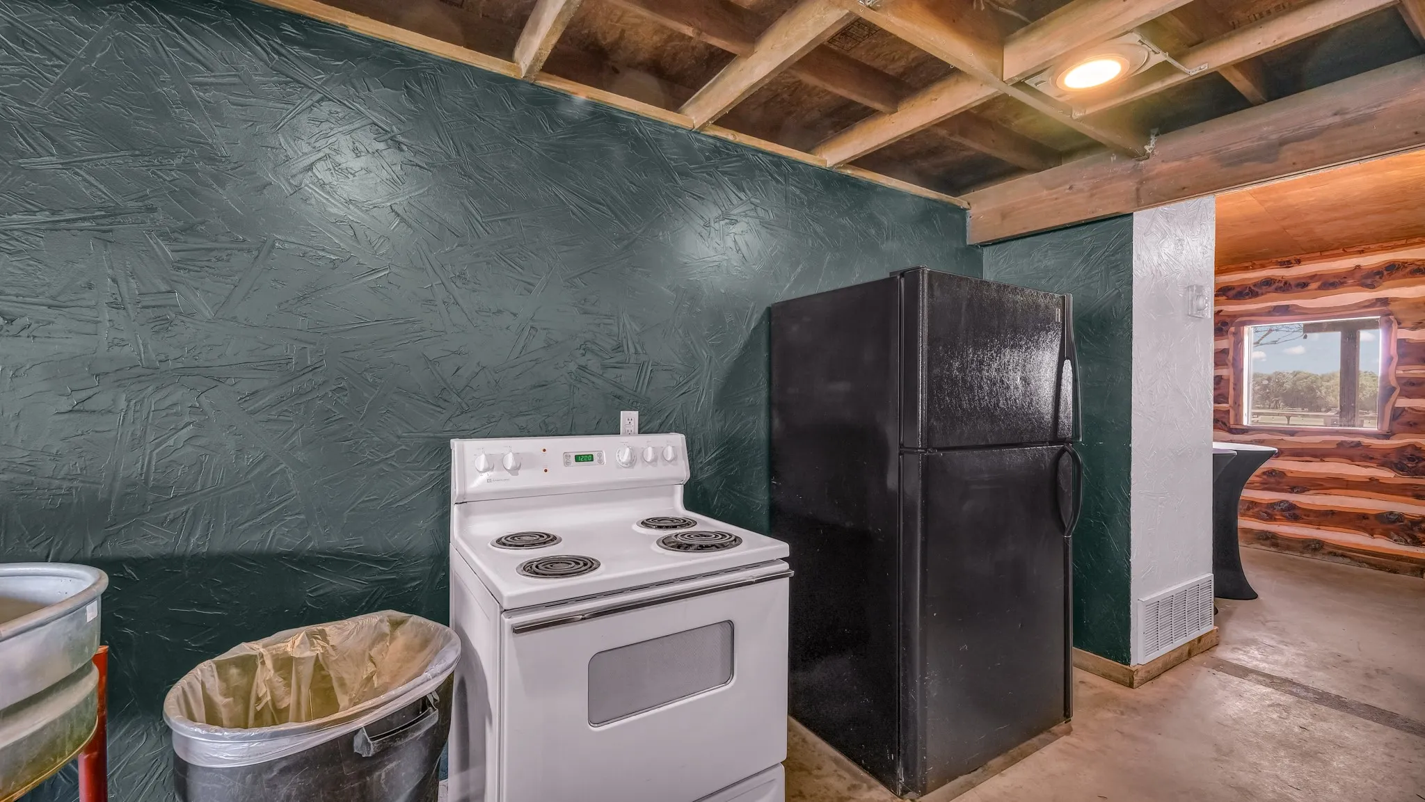 Business For Sale in Parker County , 3220 Mineral Wells Highway, Weatherford, Texas 76088, 0, 0, Garage spaces, 6,413 Sqft, built in 2010, Preowned, mls#20913348, Real Estate Agent in Weatherford, Homes For Sale in Parker county, Homes For Sale in Weatherford, Realtor in Weatherford Texas, Real Estate Brokerage Independent Realty Texas, Luminita Cordes Realtor